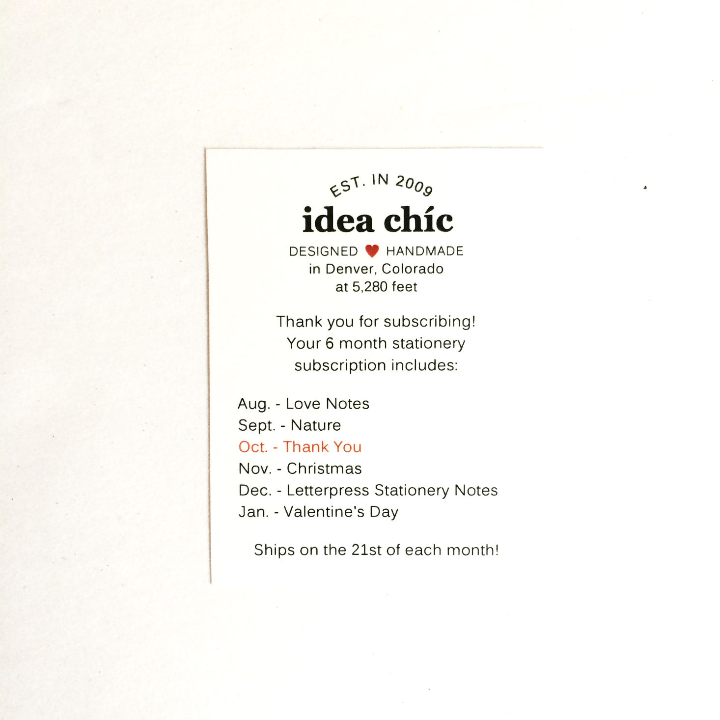 See what's inside the October 2016 Idea Chic Stationery Box Set in our review!