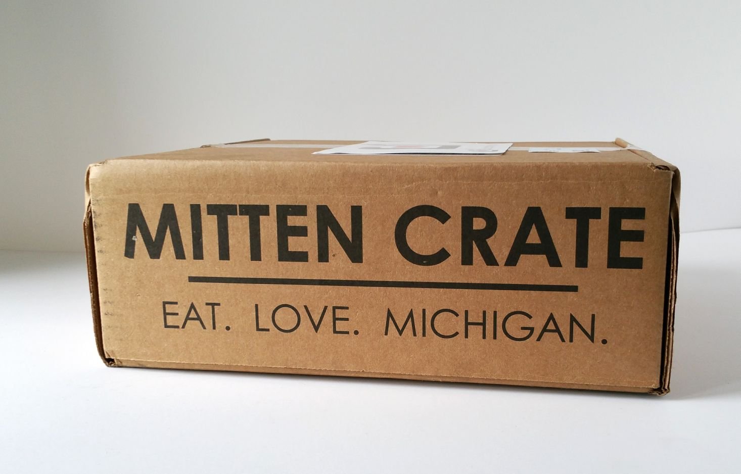 mitten-crate-october-2016-box