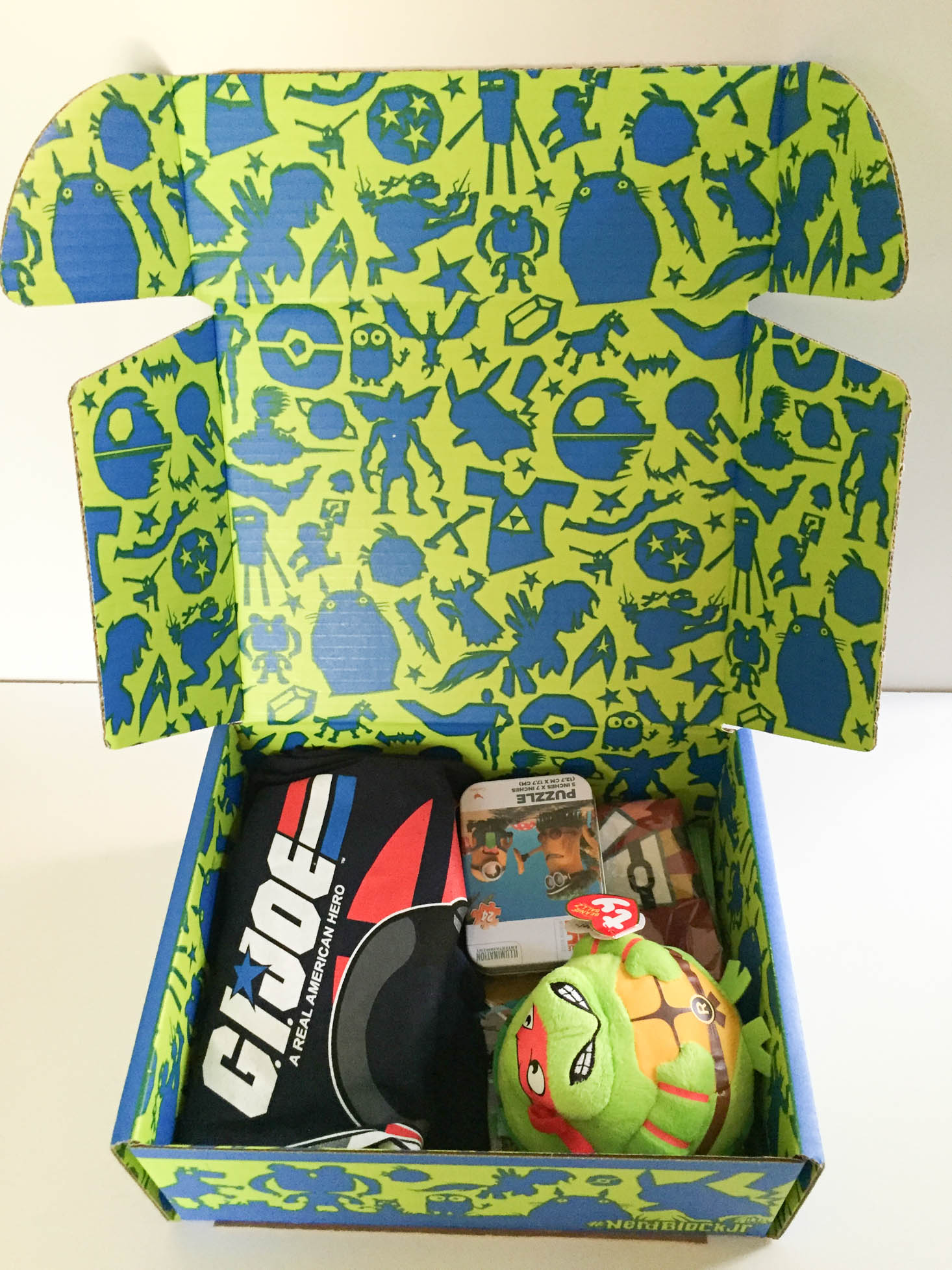 nerd-block-jr-boys-november-2016-box-inside
