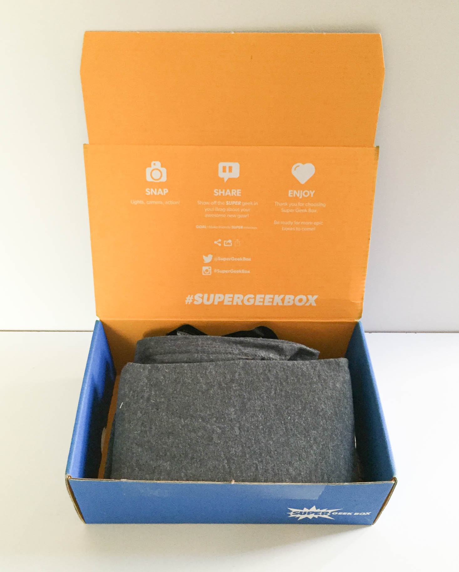 super-geek-box-november-2016-box-inside