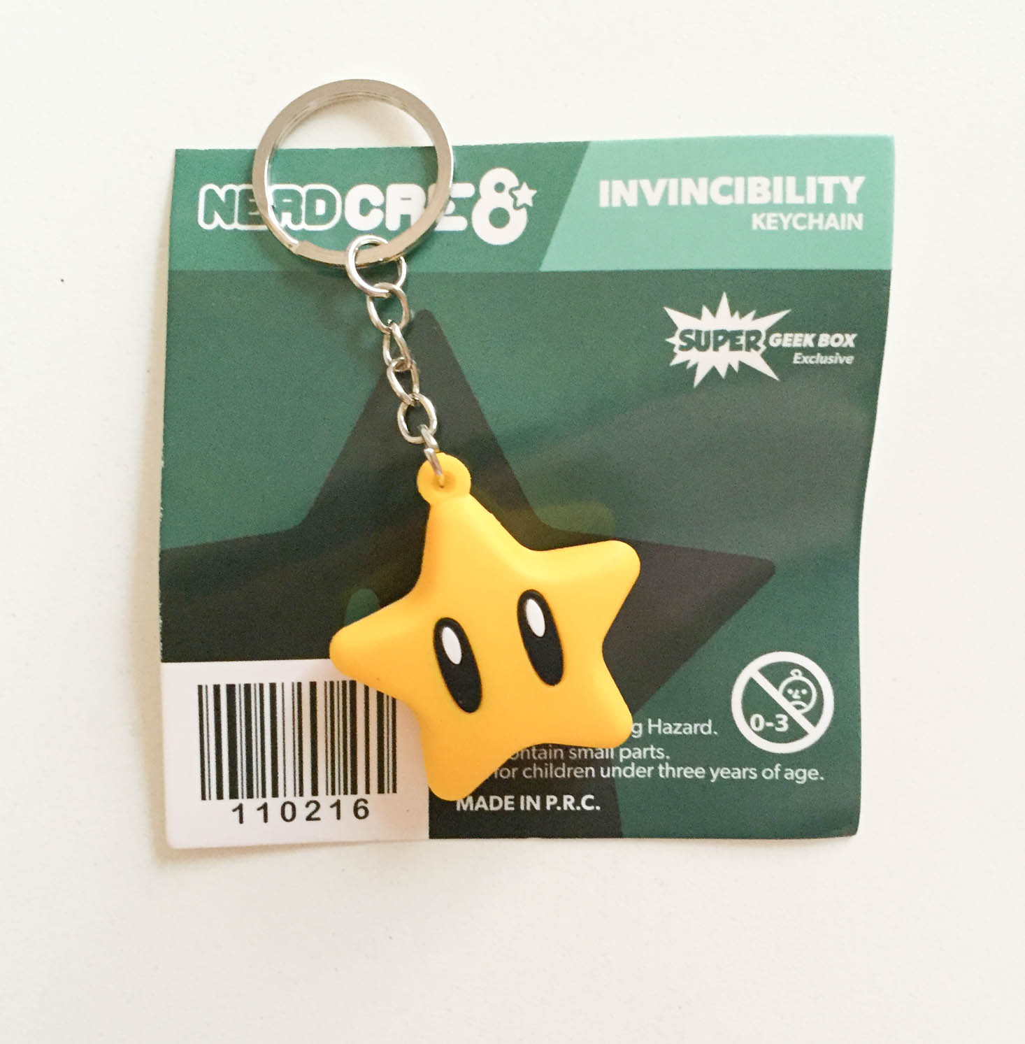 super-geek-box-november-2016-keychain