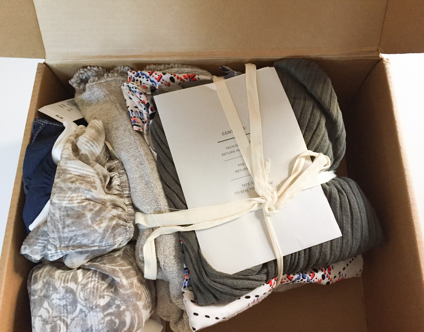 trunk-club-december-2016-box-inside
