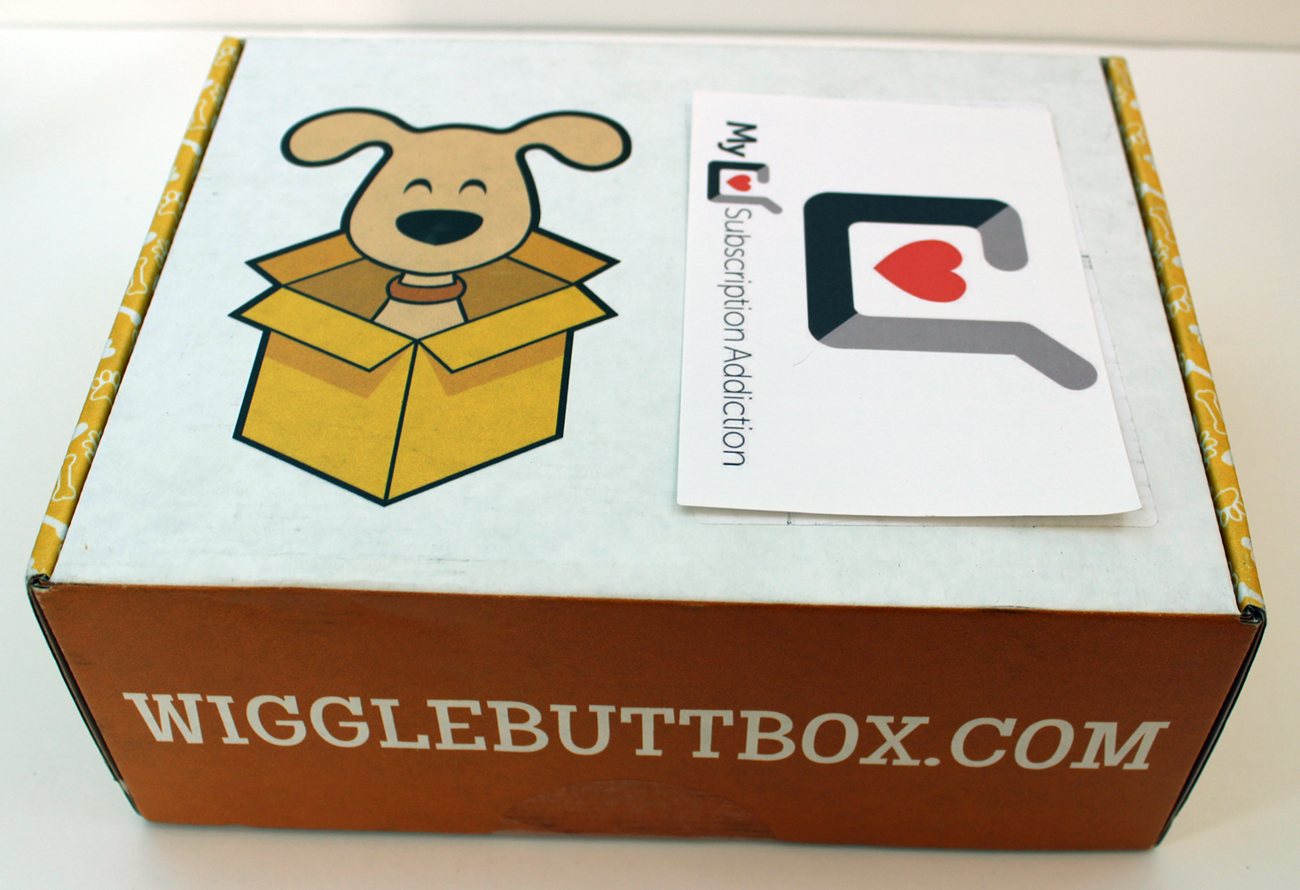 Wigglebutt Box Dog Subscription Review + Coupon- November 2016