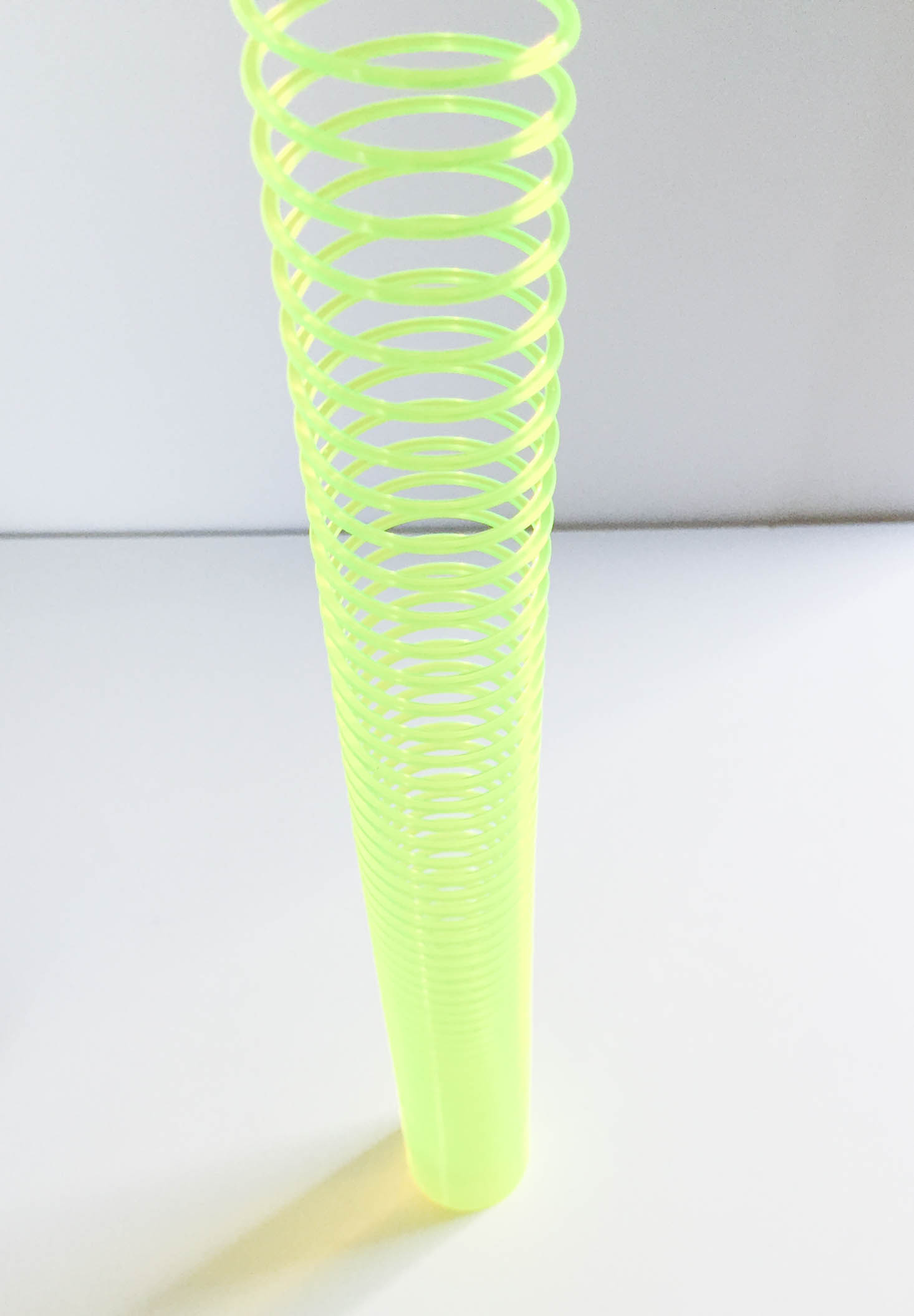 70s-retro-pop-box-december-2016-slinky-2