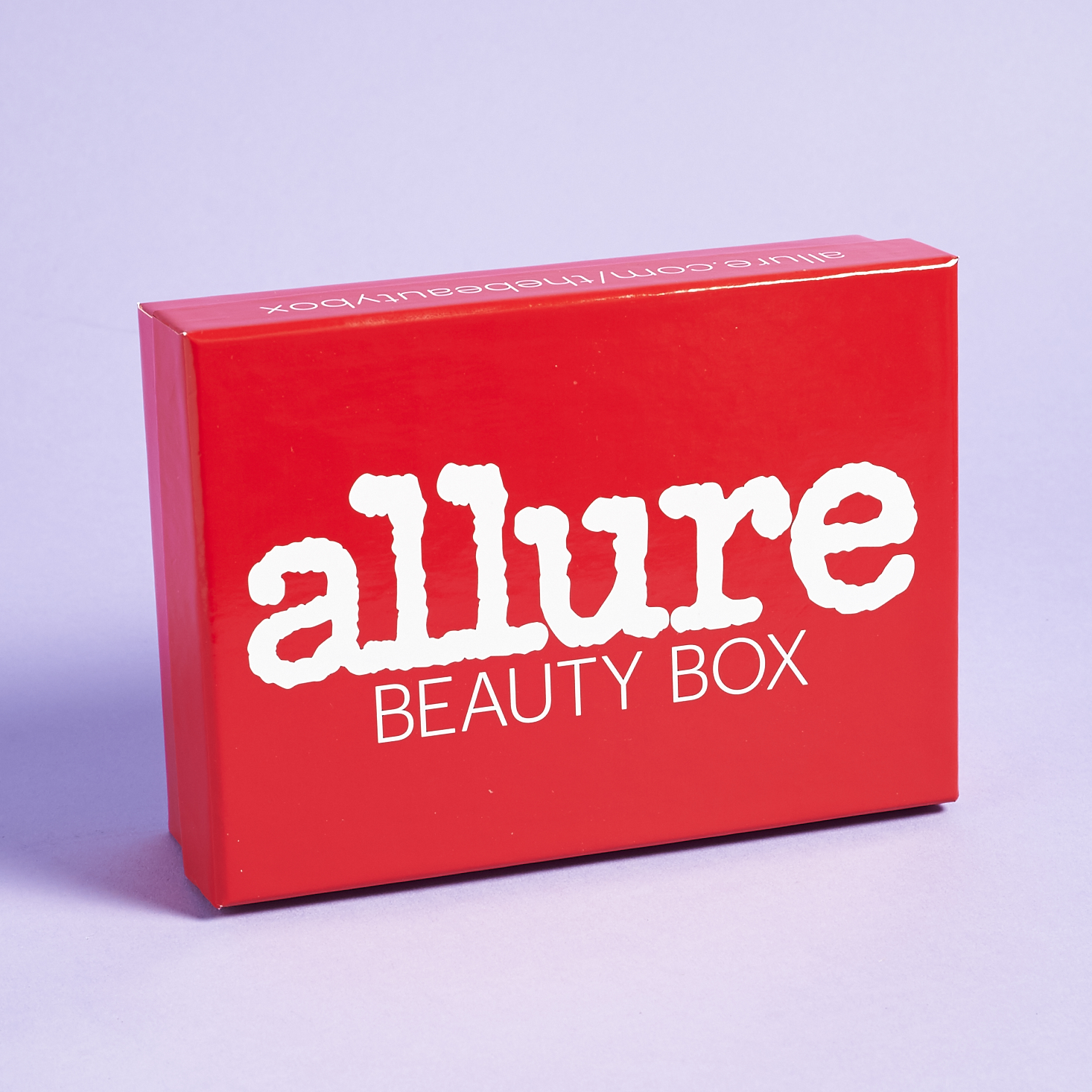 allure-beauty-box-december-2016-0001