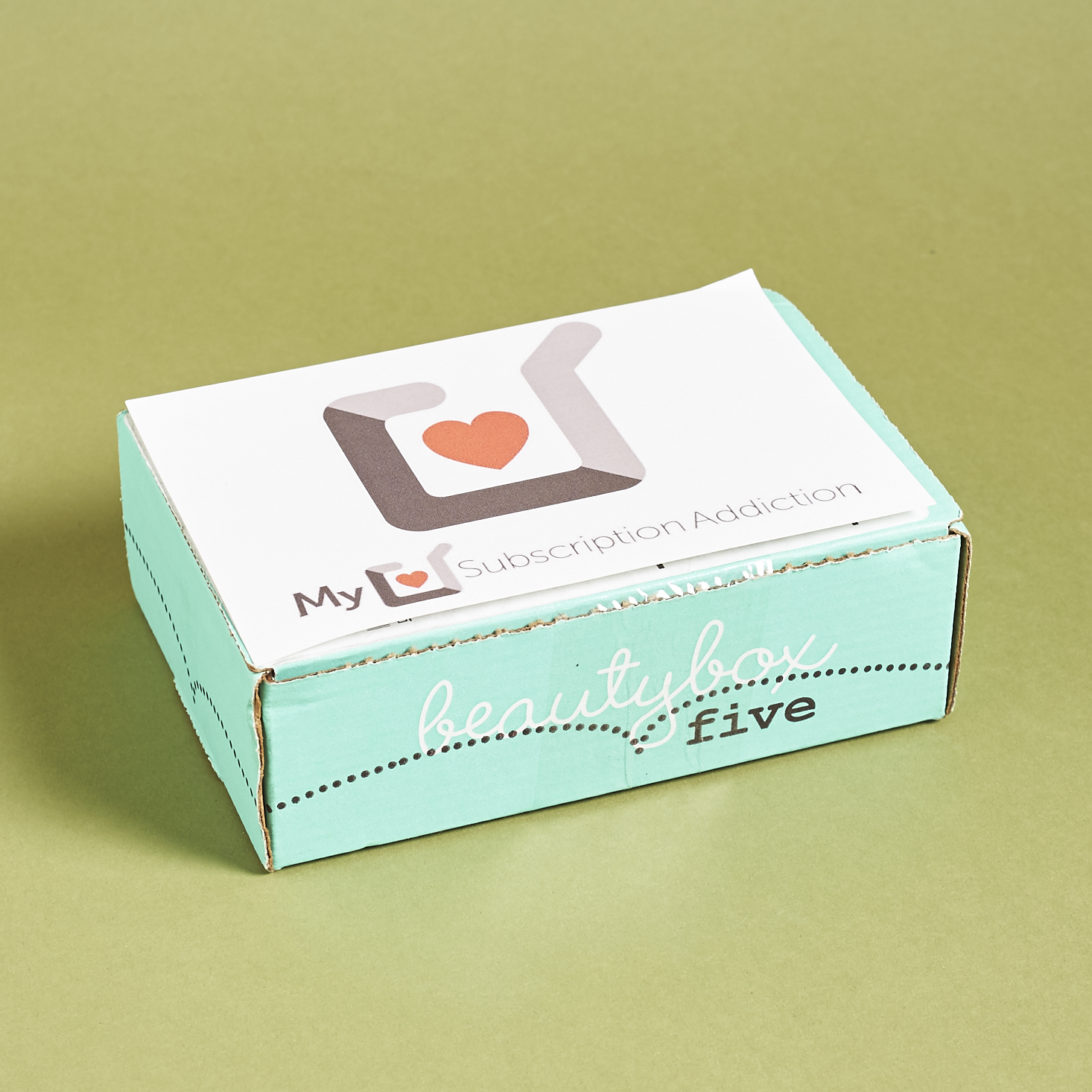 beauty-box-five-december-2016-0001