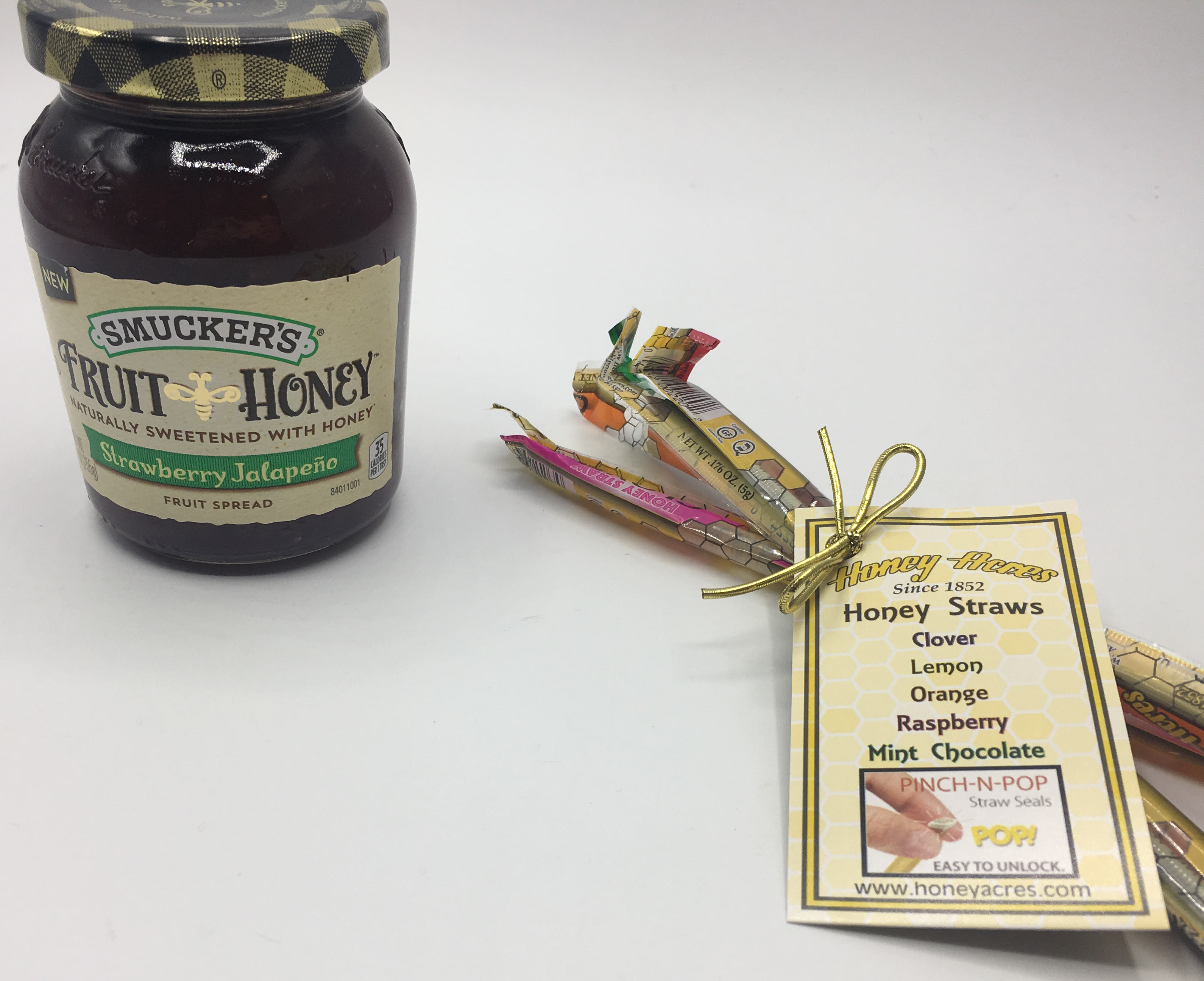 degusta-box-december-2016-smuckers-honey