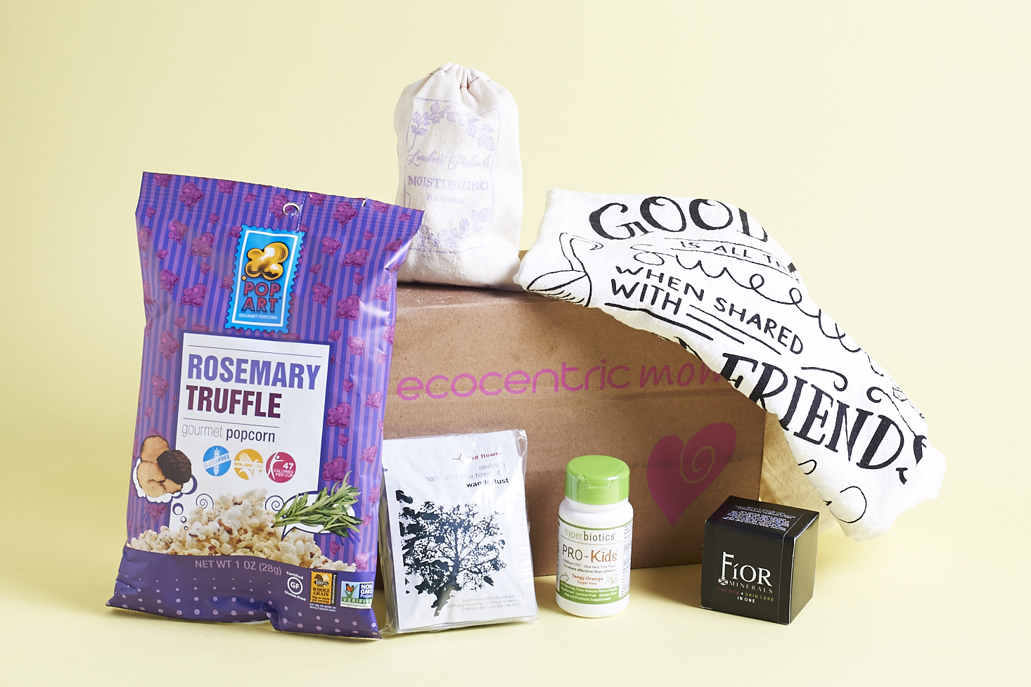 Read our review of the December 2016 Ecocentric Mom box!