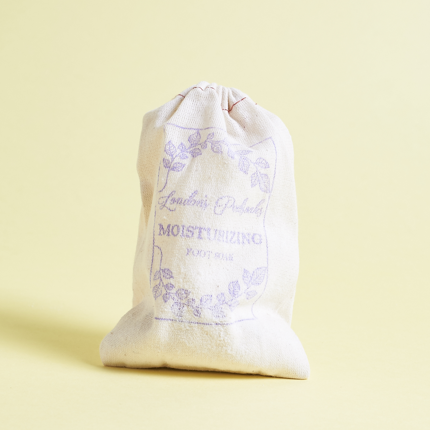 Read our review of the December 2016 Ecocentric Mom box!