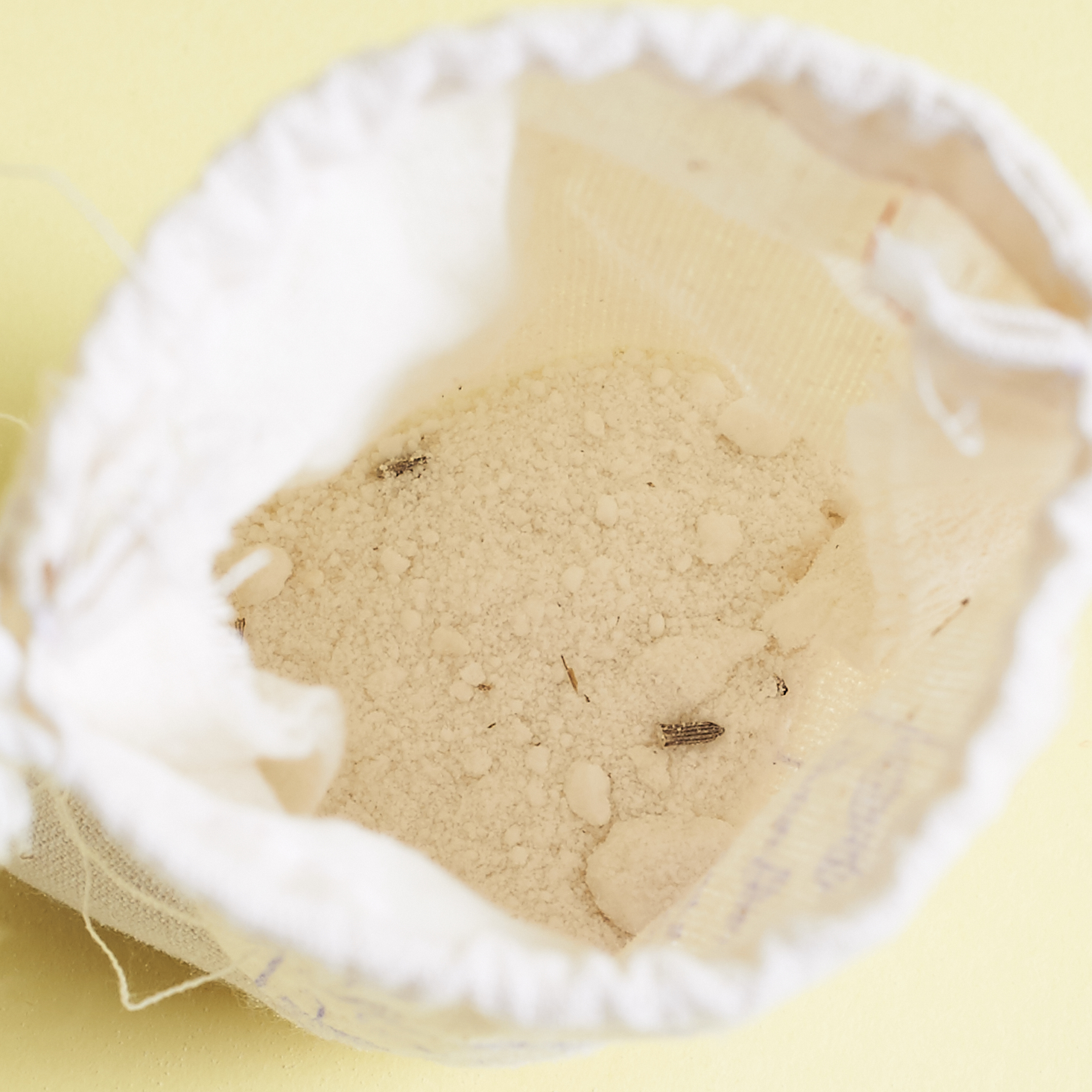 Read our review of the December 2016 Ecocentric Mom box!