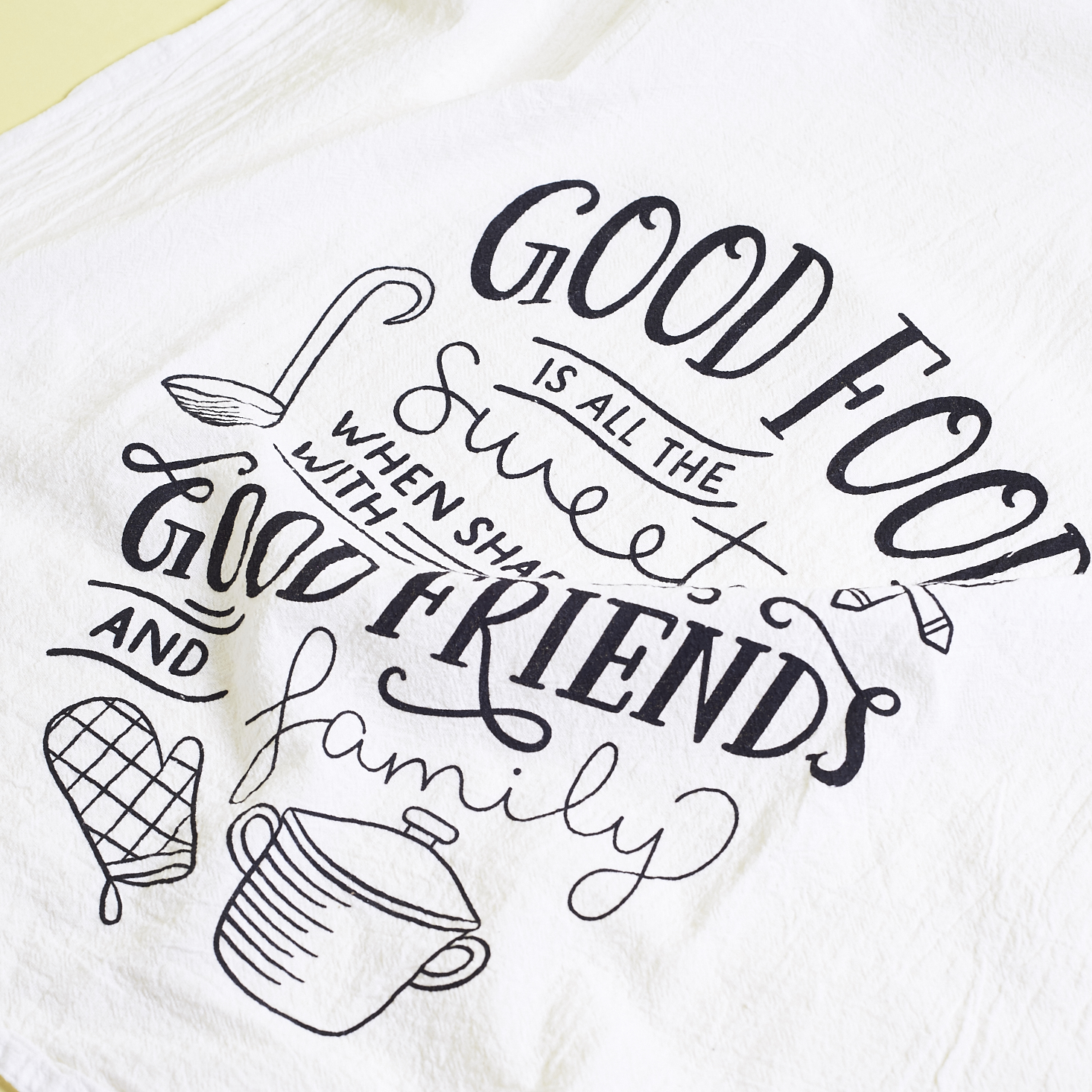 Read our review of the December 2016 Ecocentric Mom box!