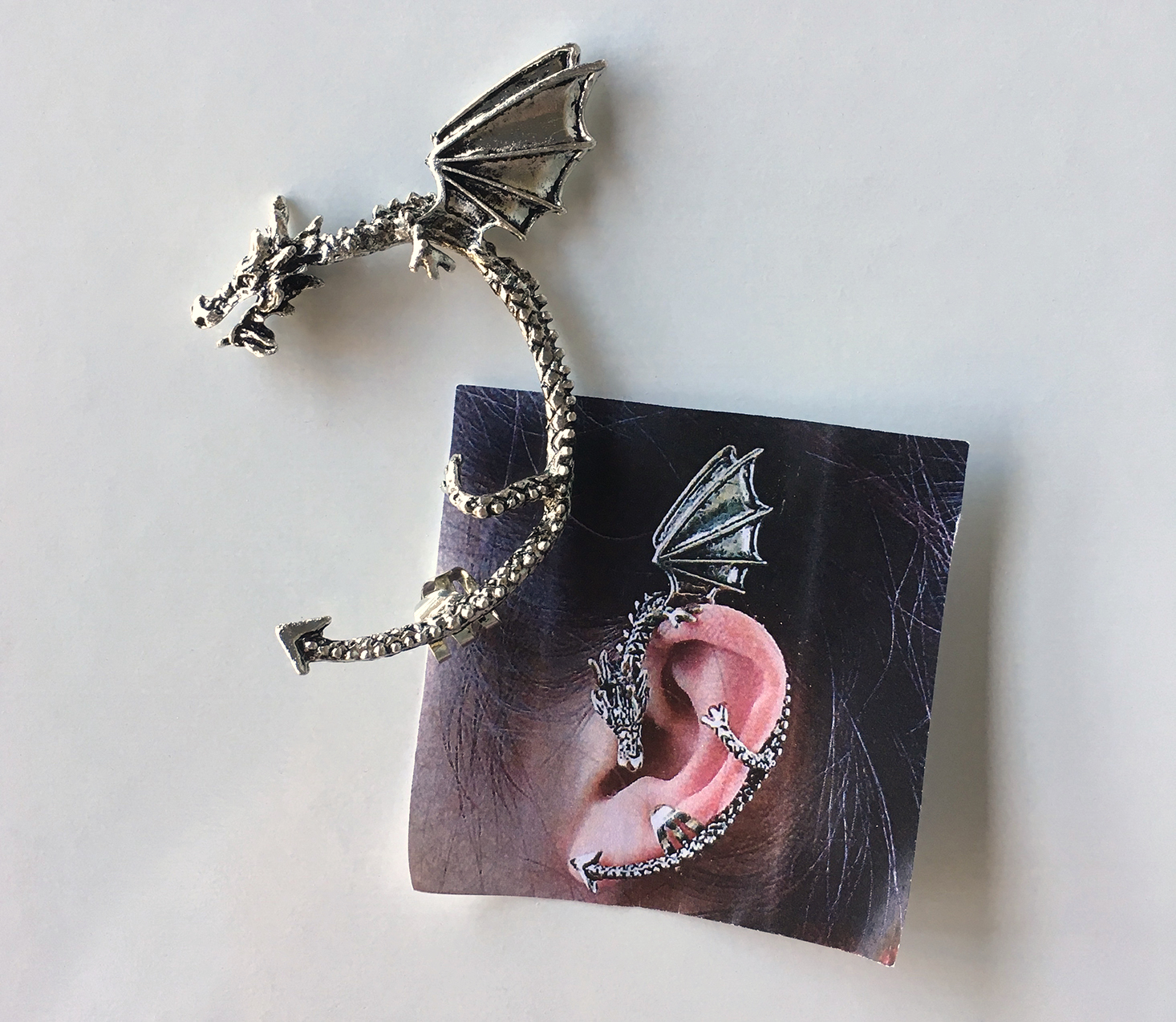 kal-elle-fandom-monthly-november-2016-ear-cuff