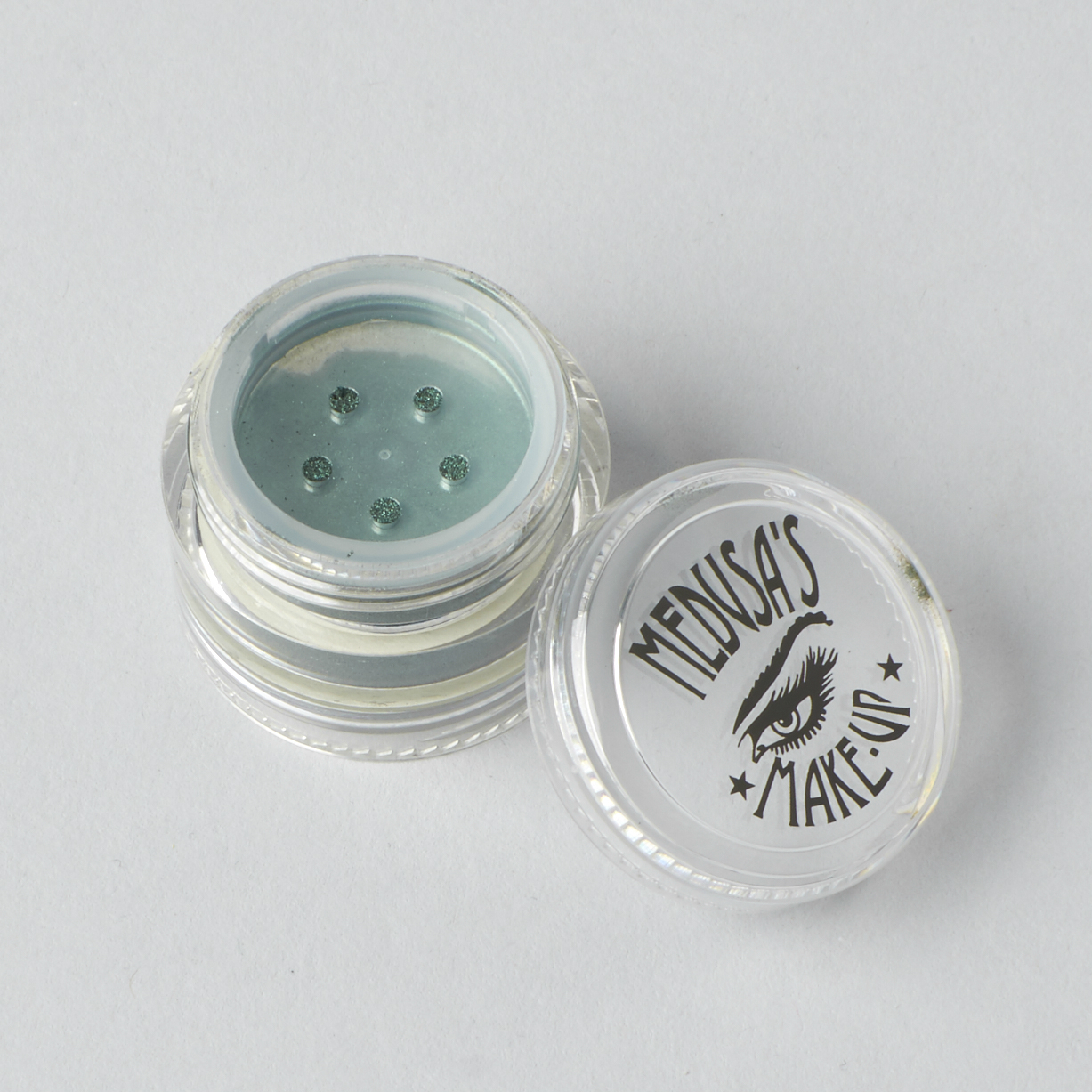 medusas-makeup-vegan-beauty-box-november-2016-0012