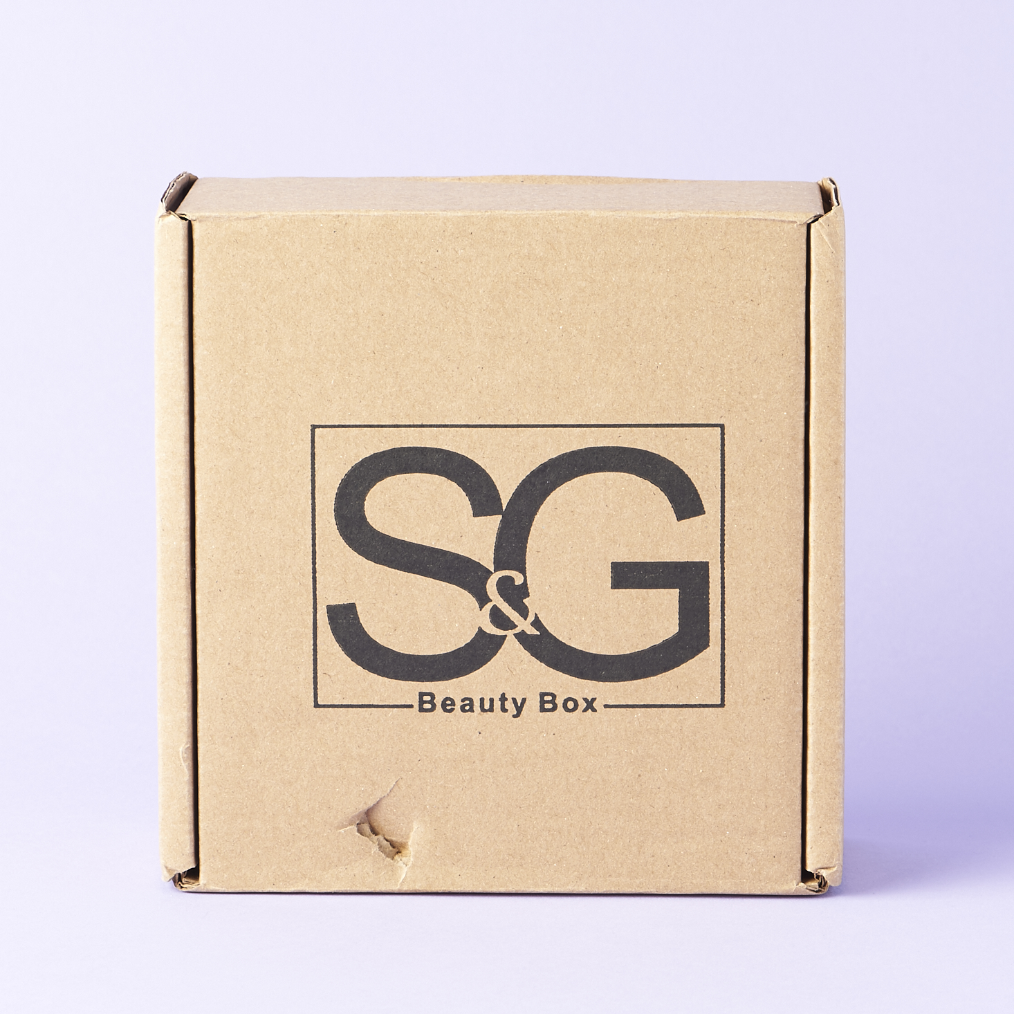 s_g-beauty-box-november-2016-0001