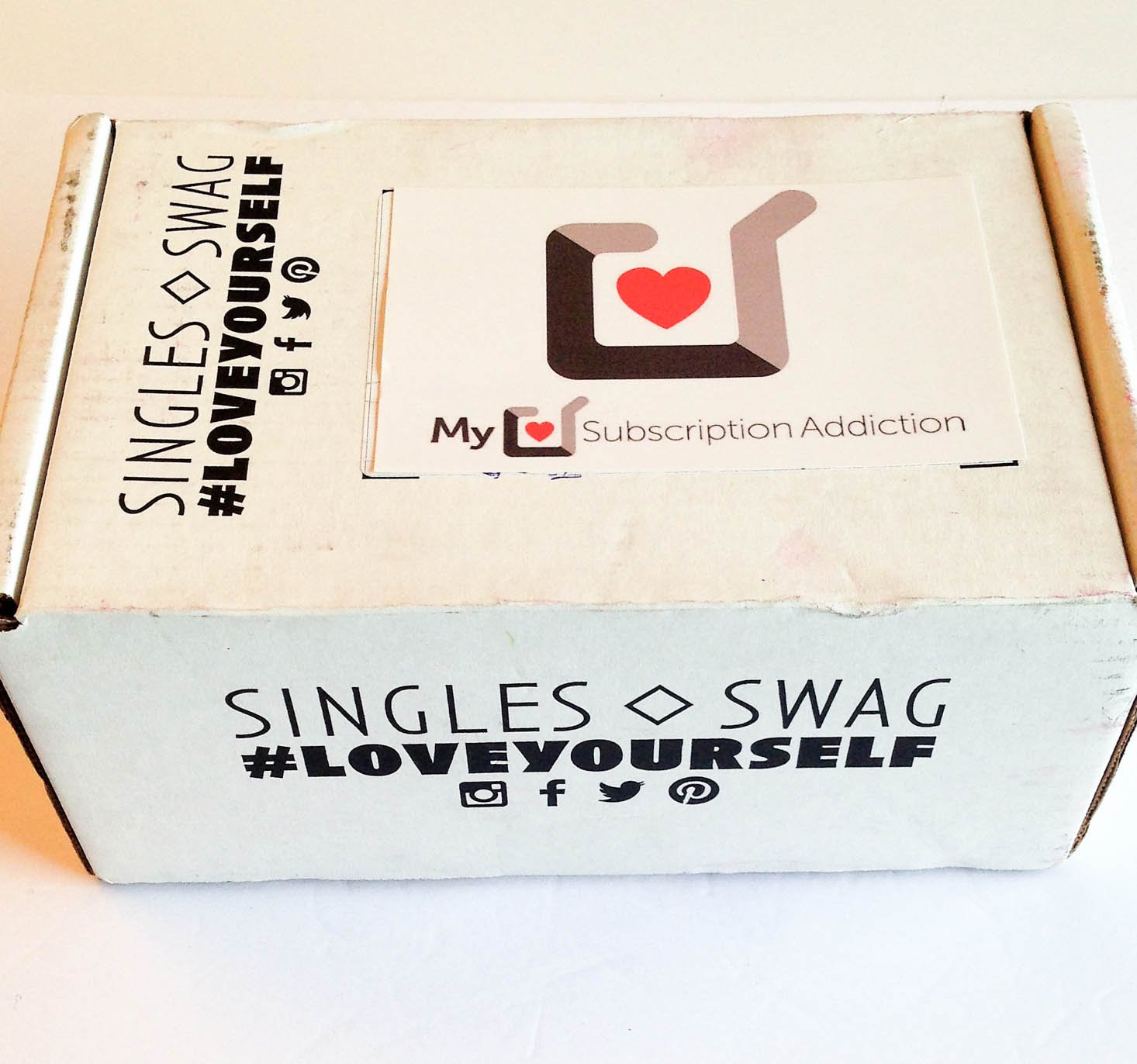 singlesswag-december-2016-box