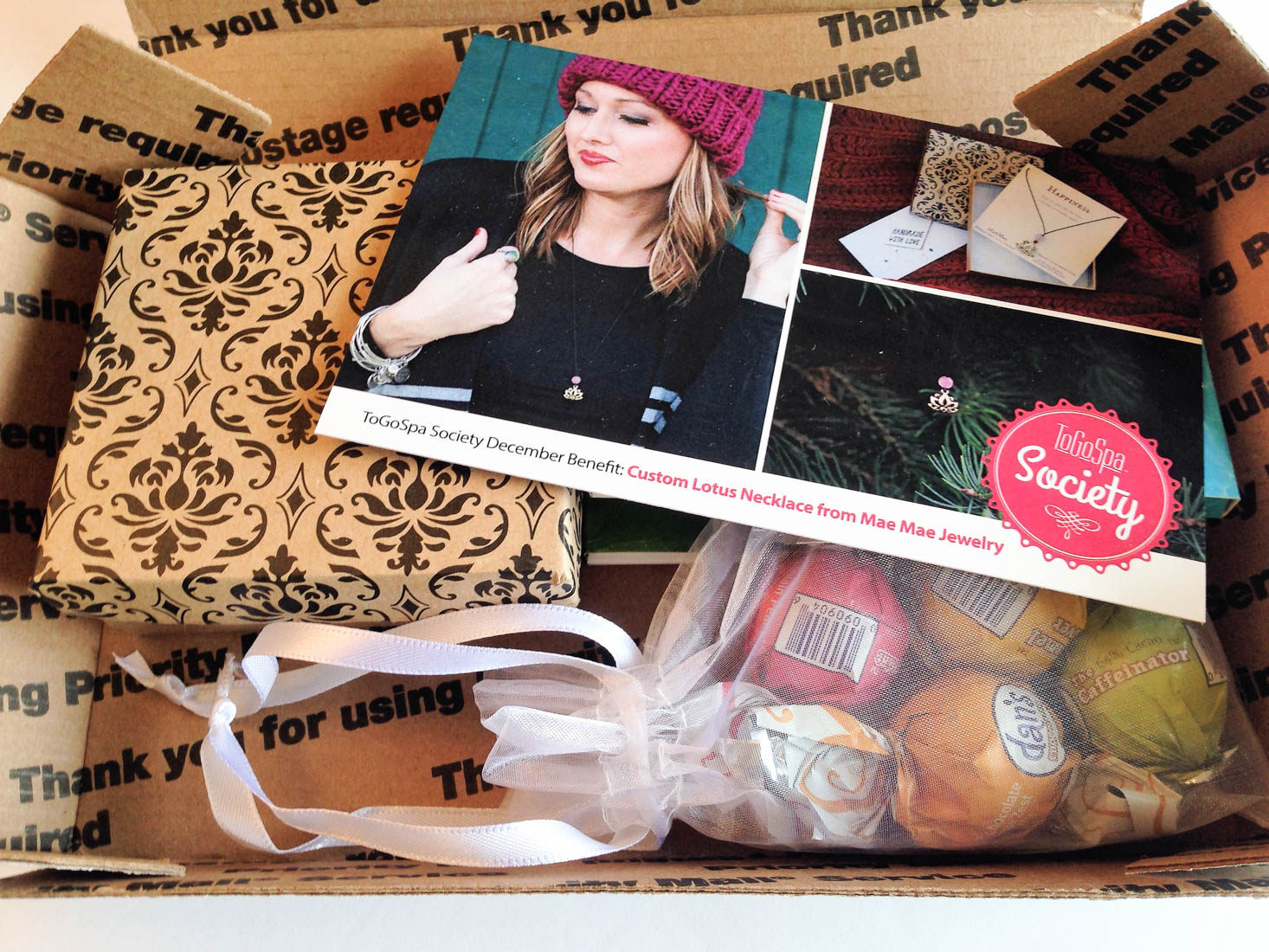 togo-spa-december-2016-inside-box
