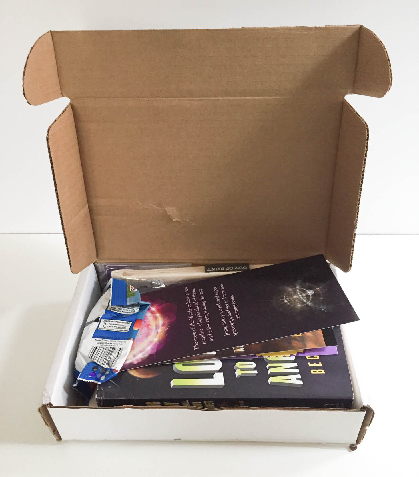 beautiful-madness-november-2016-box-inside