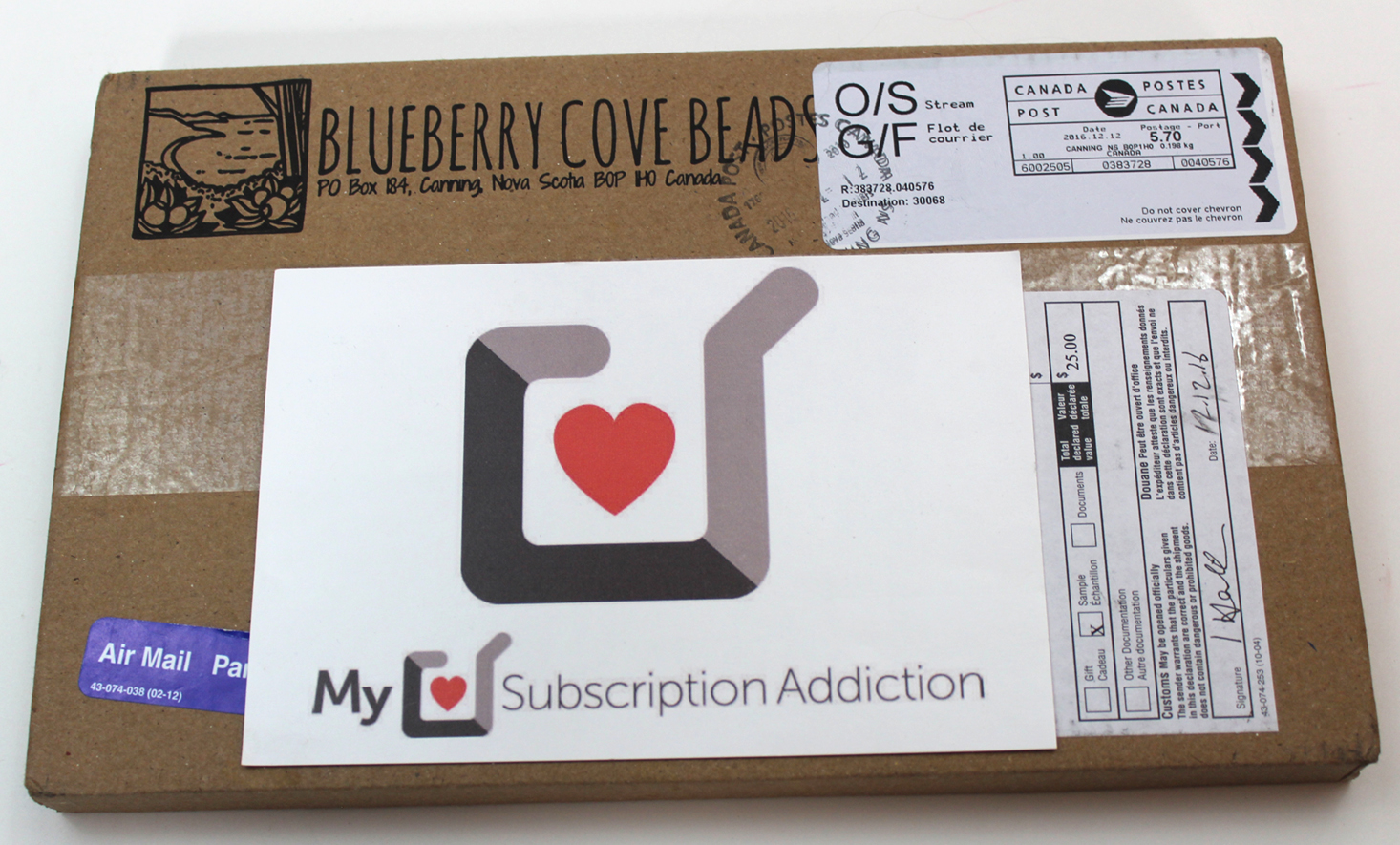 blueberry-cove-beads-december-2016-box