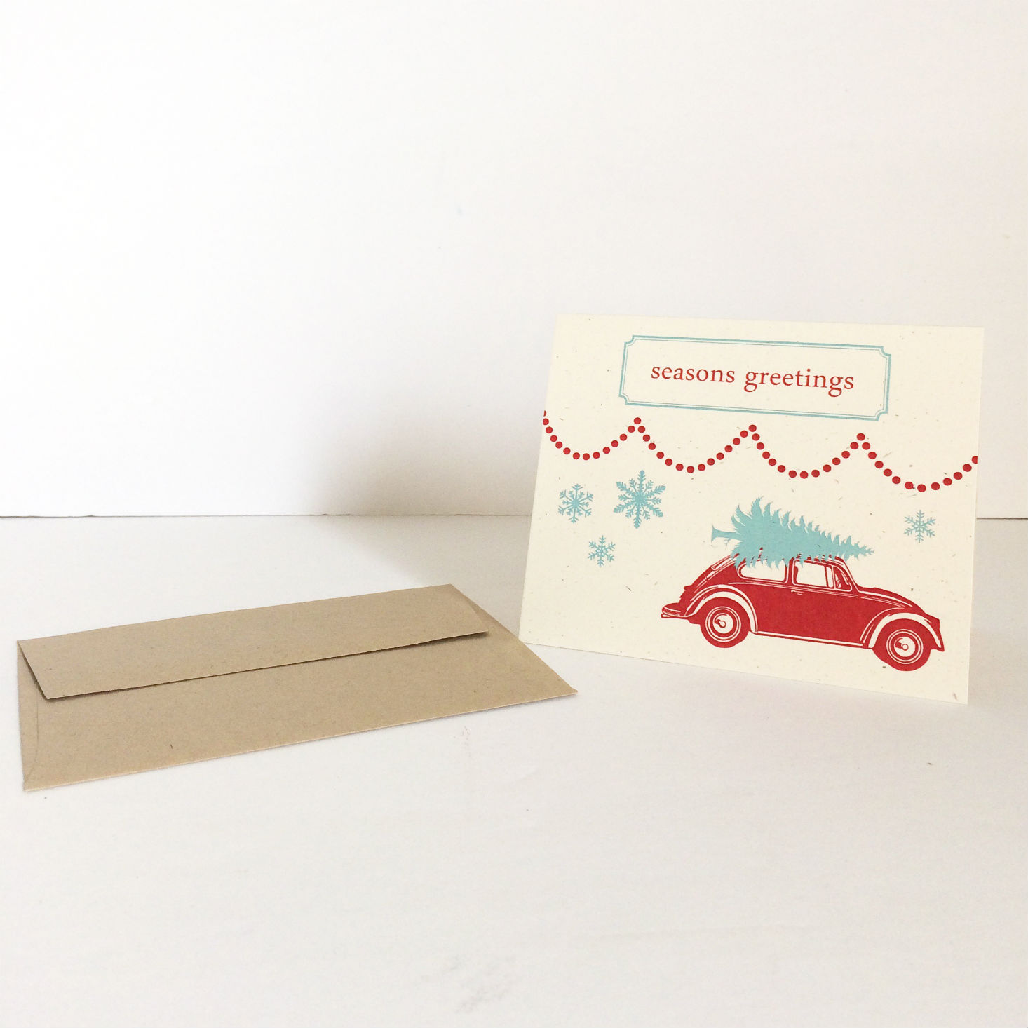 Read our review to see what's inside the Idea Chic Stationery Christmas Box!