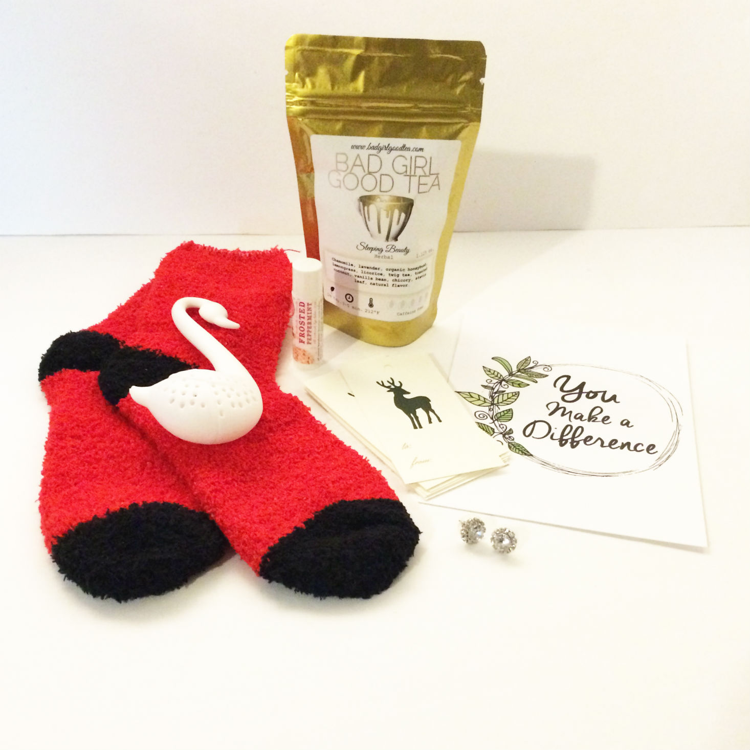 Read our review of the November 2016 MissionCute box!