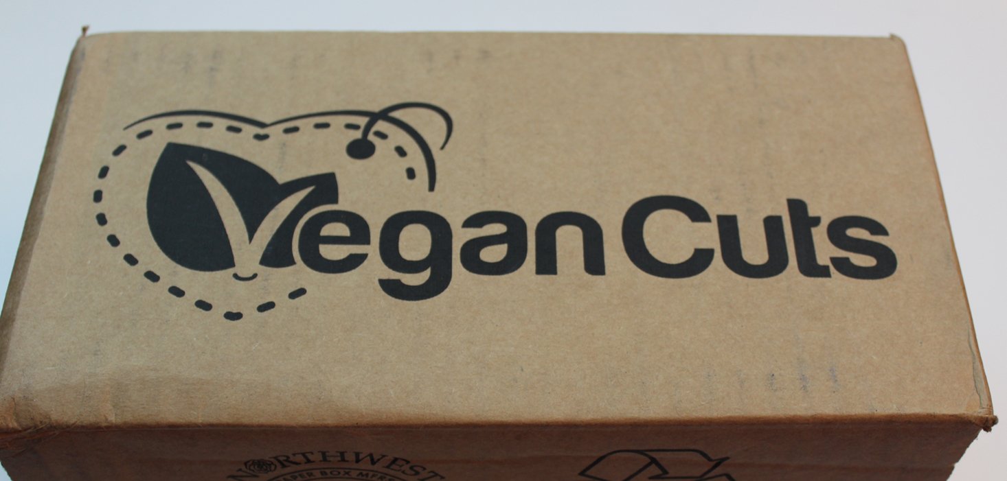 vegan-cuts-snack-january-2017-box