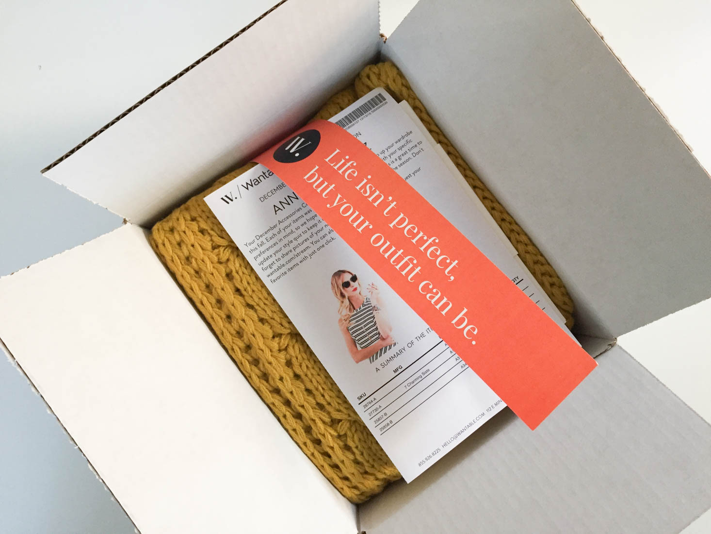 wantable-accessories-december-2016-box-inside