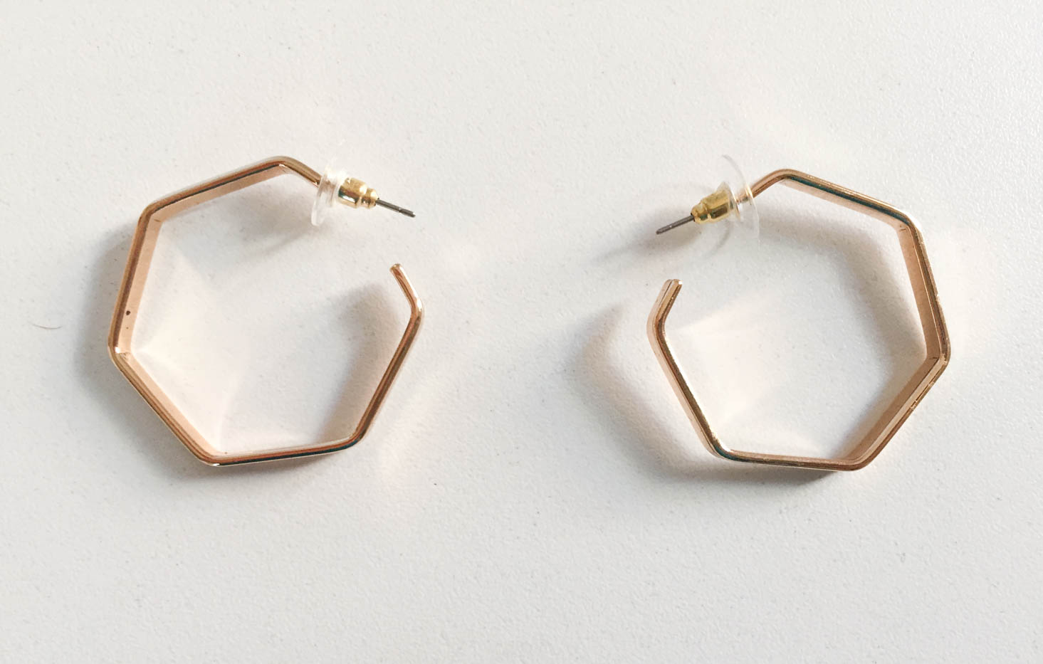 wantable-accessories-december-2016-hoops
