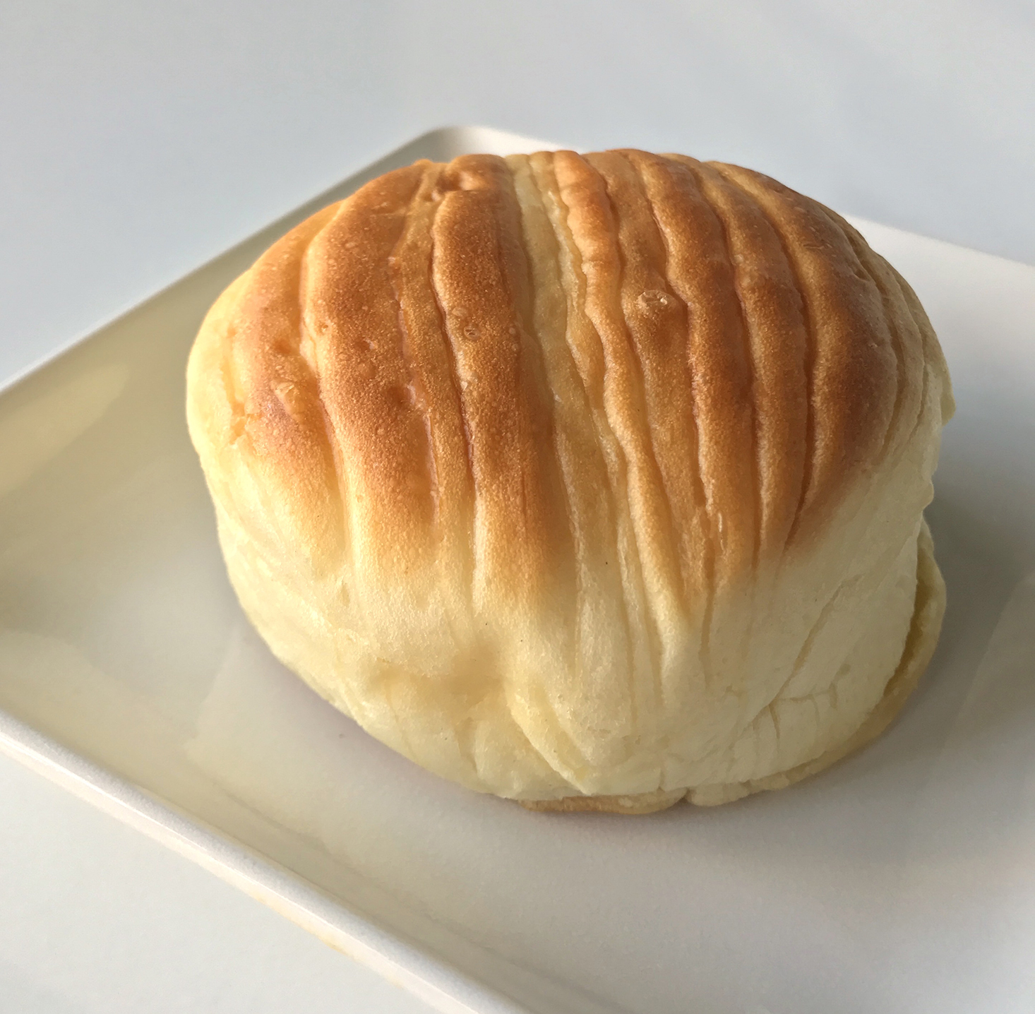 Bokksu-January-2017-Bread-Closeup