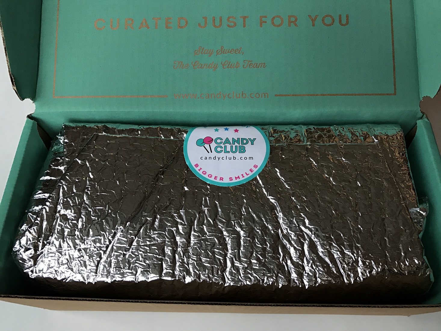 Candy-Club-January-2017-Box-Open