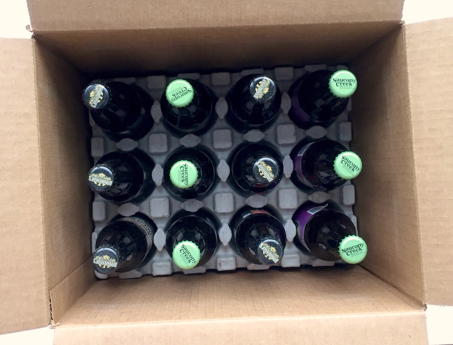 Craft-beer-club-january-2017-box-open