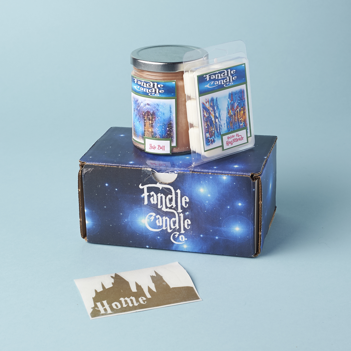 Read our review of the December 2016 Fandle Candle box!