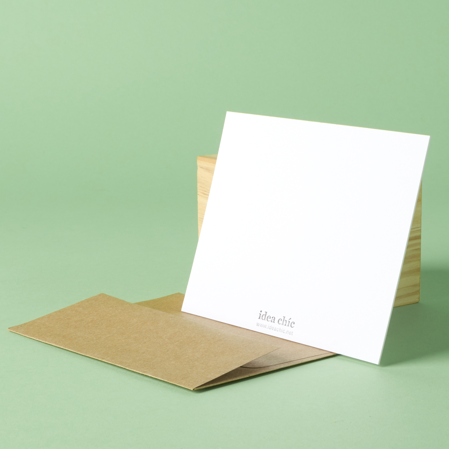 Read our review of the December Idea Chic Stationery Box!