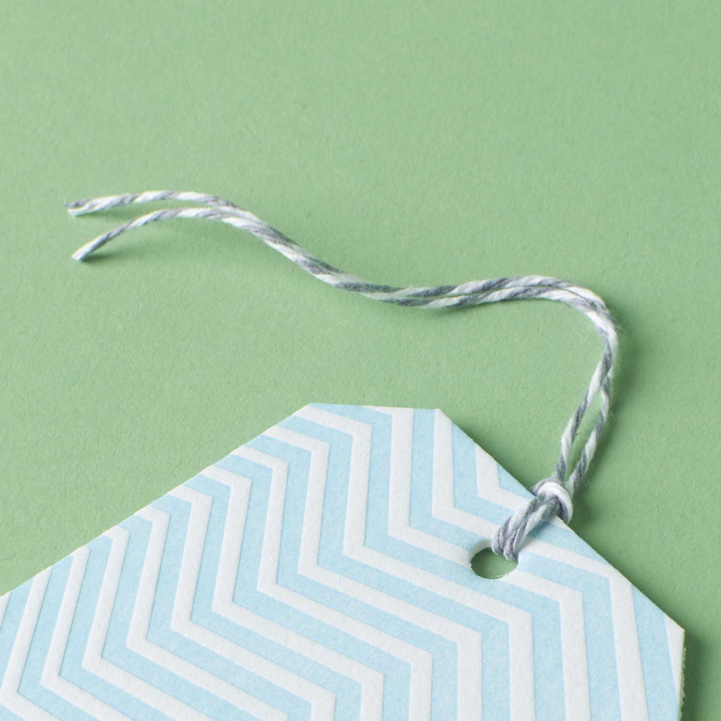Read our review of the December Idea Chic Stationery Box!
