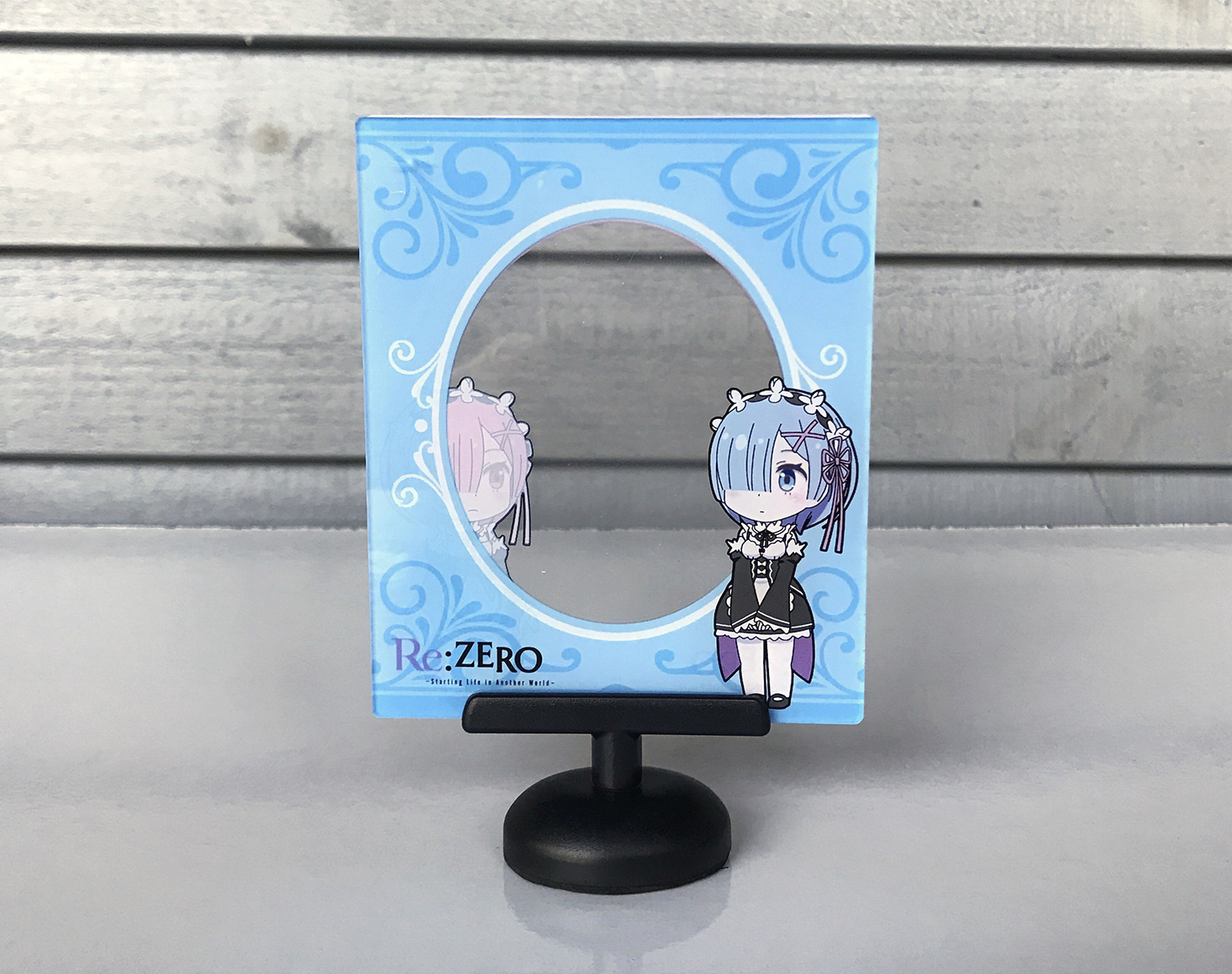 Loot-Anime-January-2017-Picture-Frame-Blue