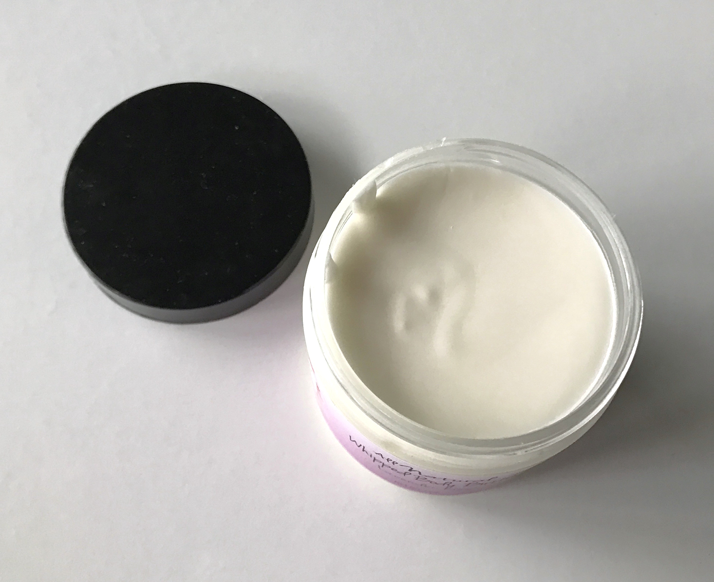 luxepineapple-post-december-2016-body-butter-closeup