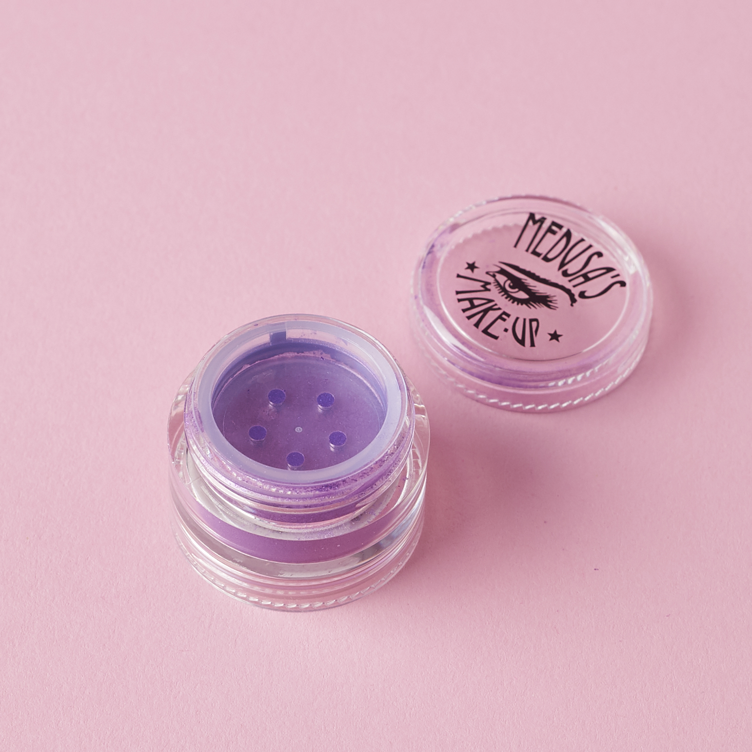 Medusas-makeup-vegan-beauty-box-january-2017-0013