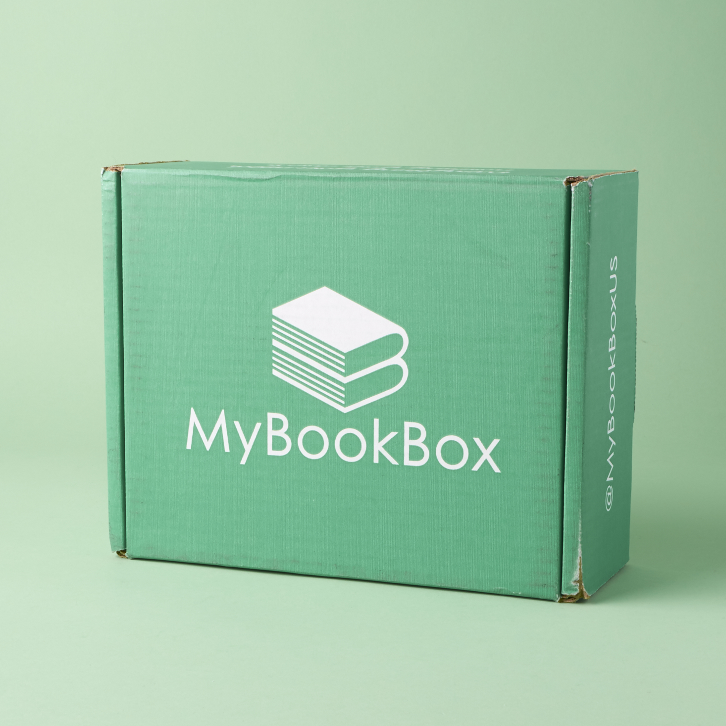 Read our review of the December 2016 MyBookBox!