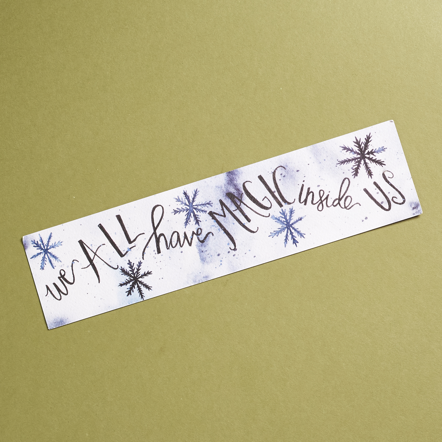 Read our review of the December 2016 Bookish Box!