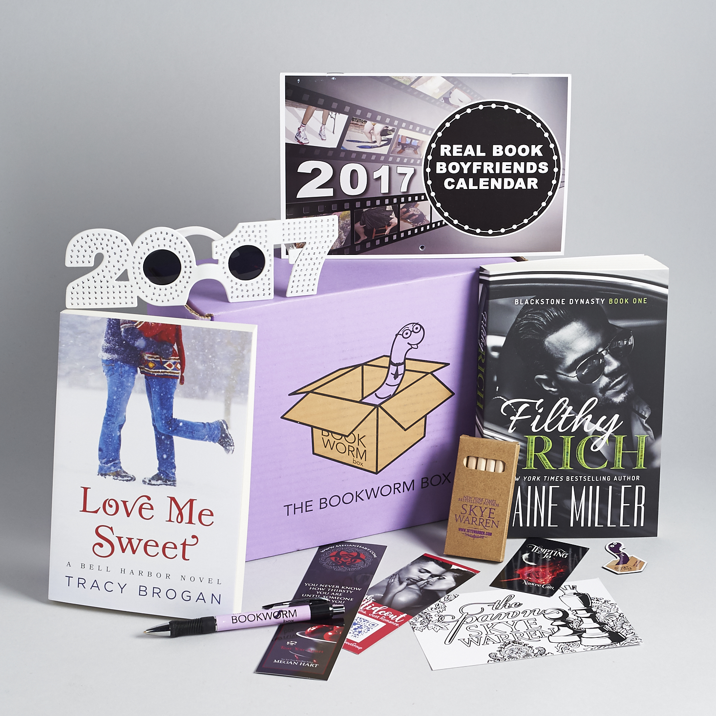 Read our review of the December 2016 Bookworm Box!