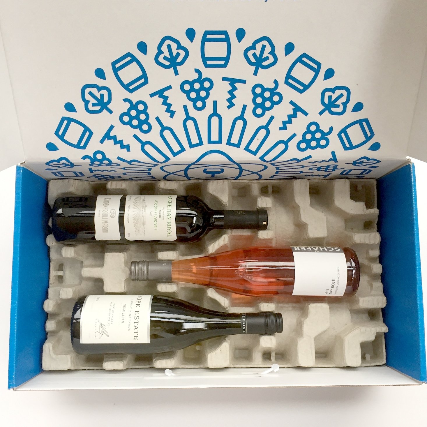 wine-awesomeness-december-2016-box-inside