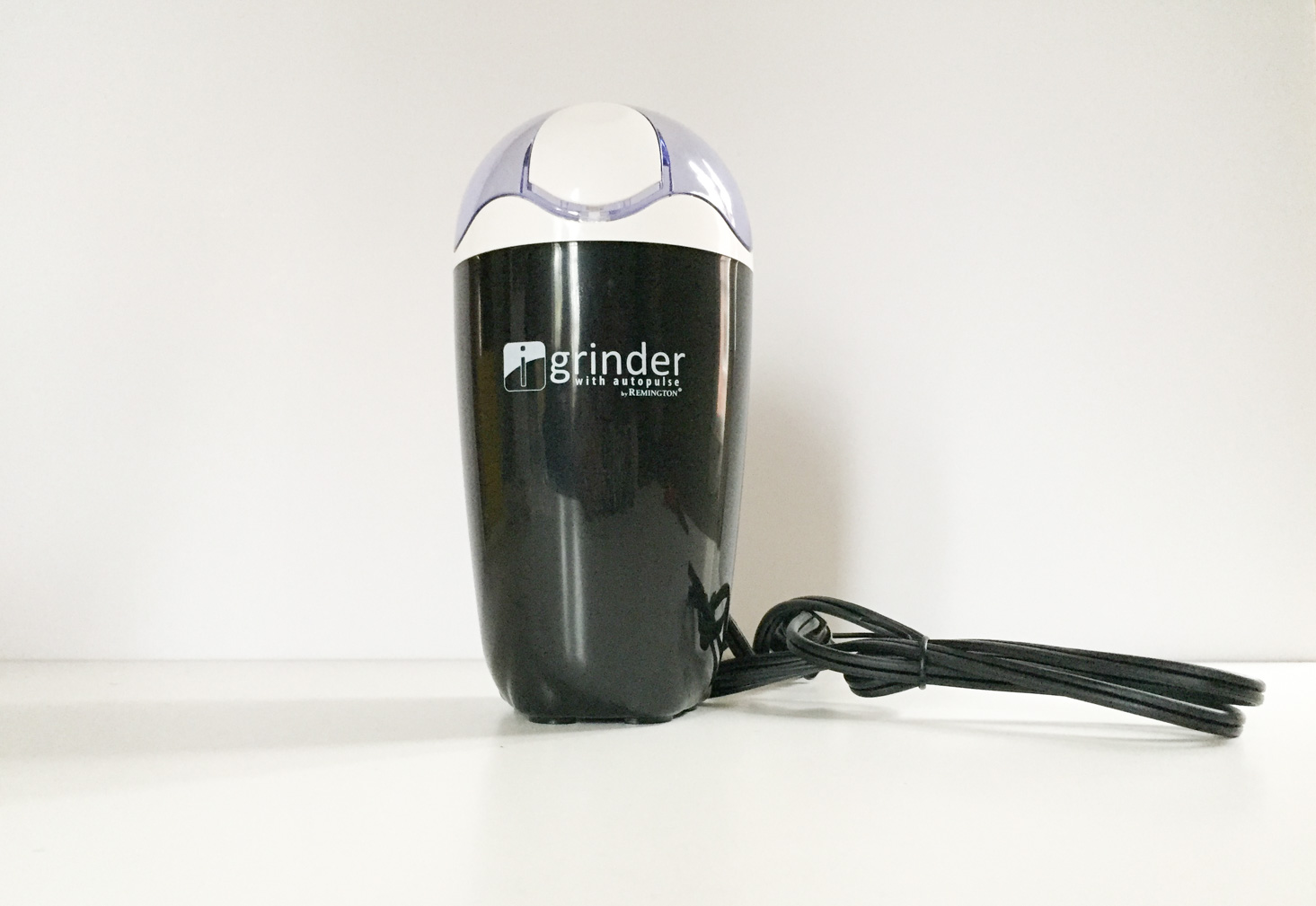 mystery-box-of-awesome-december-2016-grinder-2