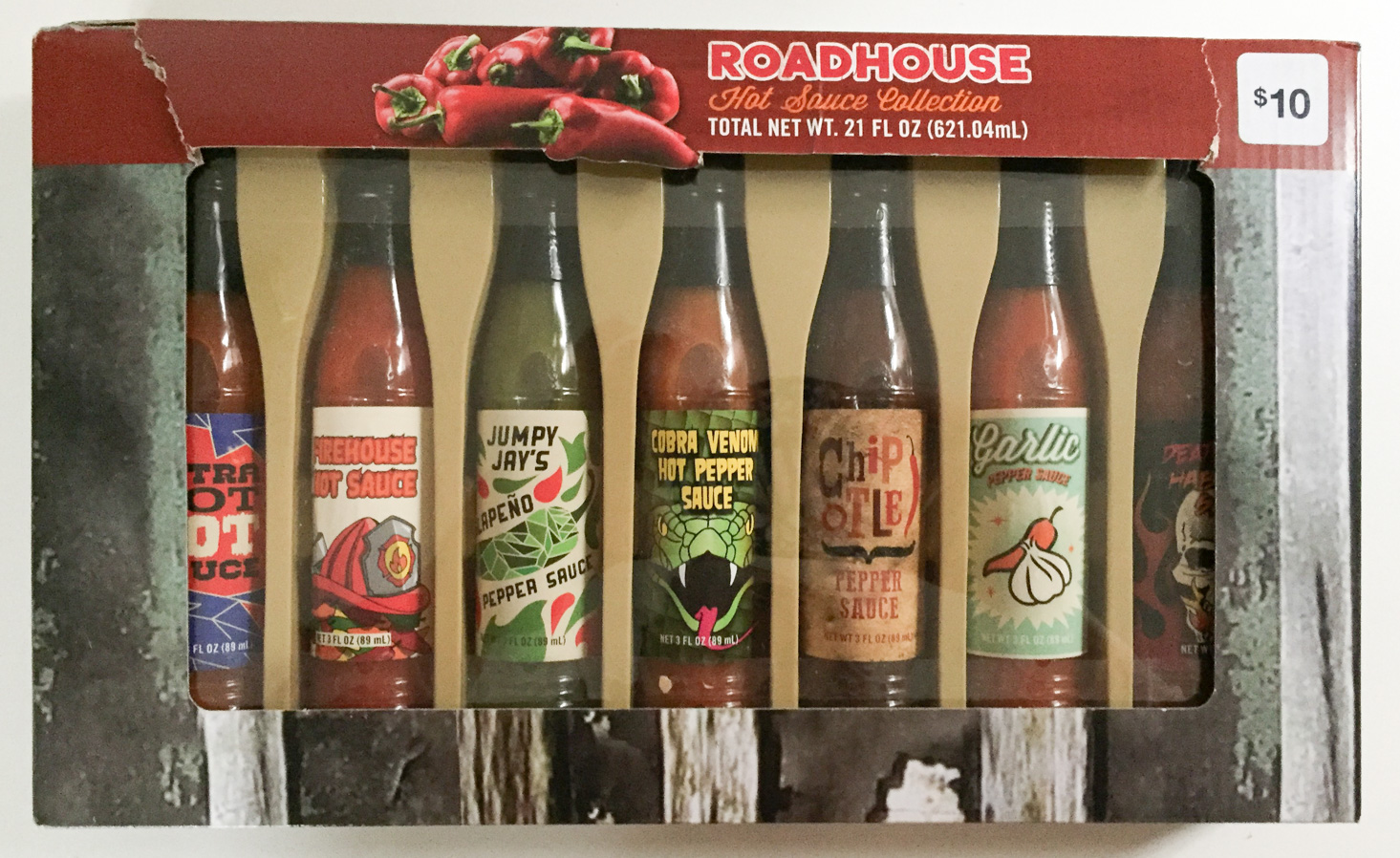 mystery-box-of-awesome-december-2016-sauce
