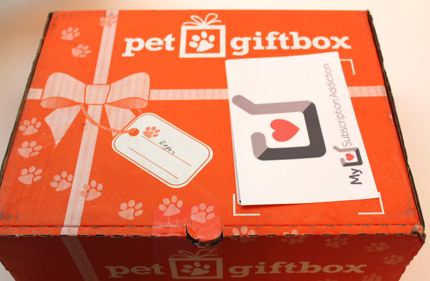 pet-gift-box-cat-january-2017-box