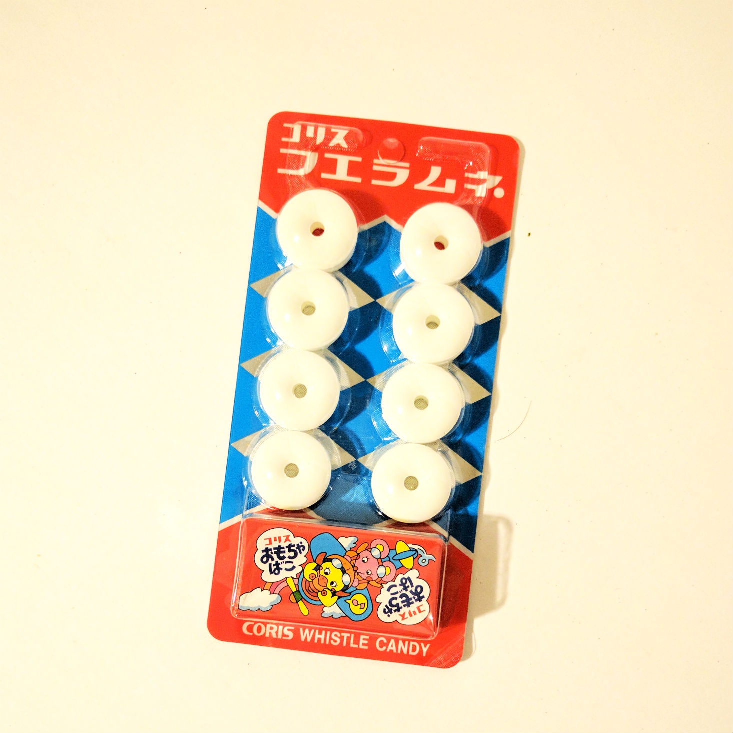 Read our review of the November 2016 TokyoTreats box!