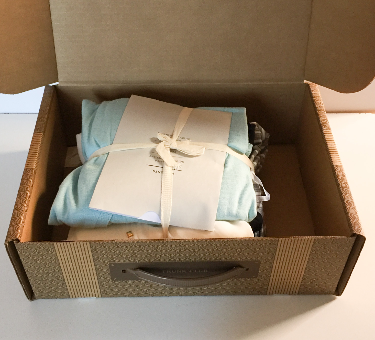 trunk-club-january-2017-box-inside