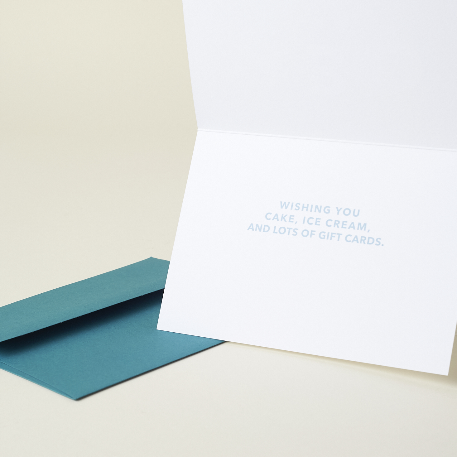 Check out our review of the January 2017 Happy Mail subscription from A Beautiful Mess!