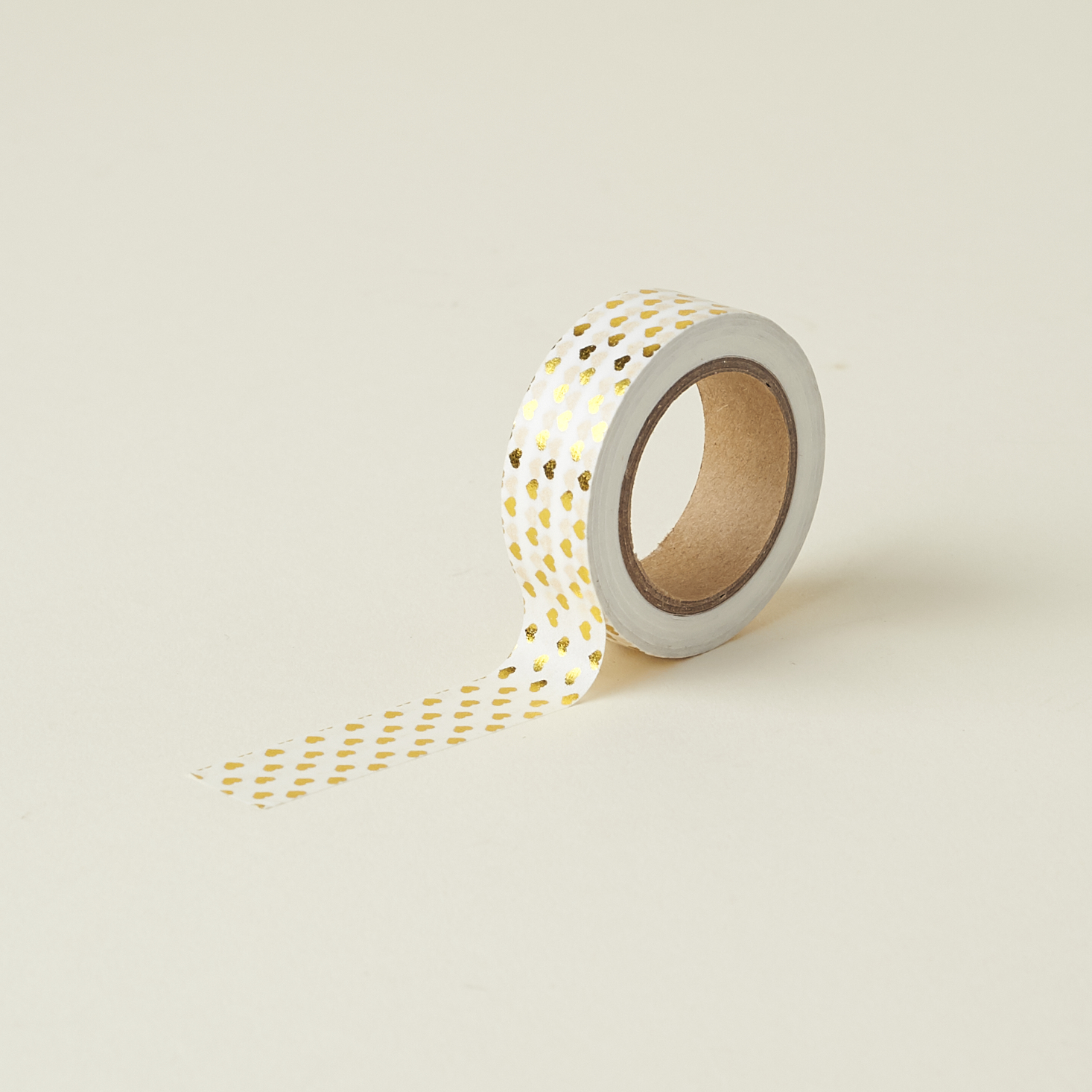 Check out our review of the January 2017 Happy Mail subscription from A Beautiful Mess!