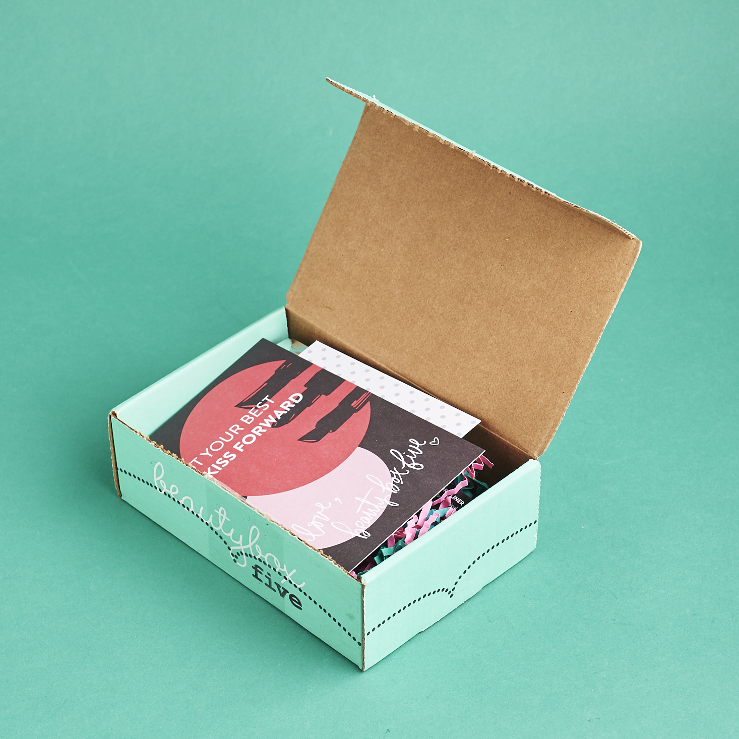 Beauty-Box-Five-February-2017-0002