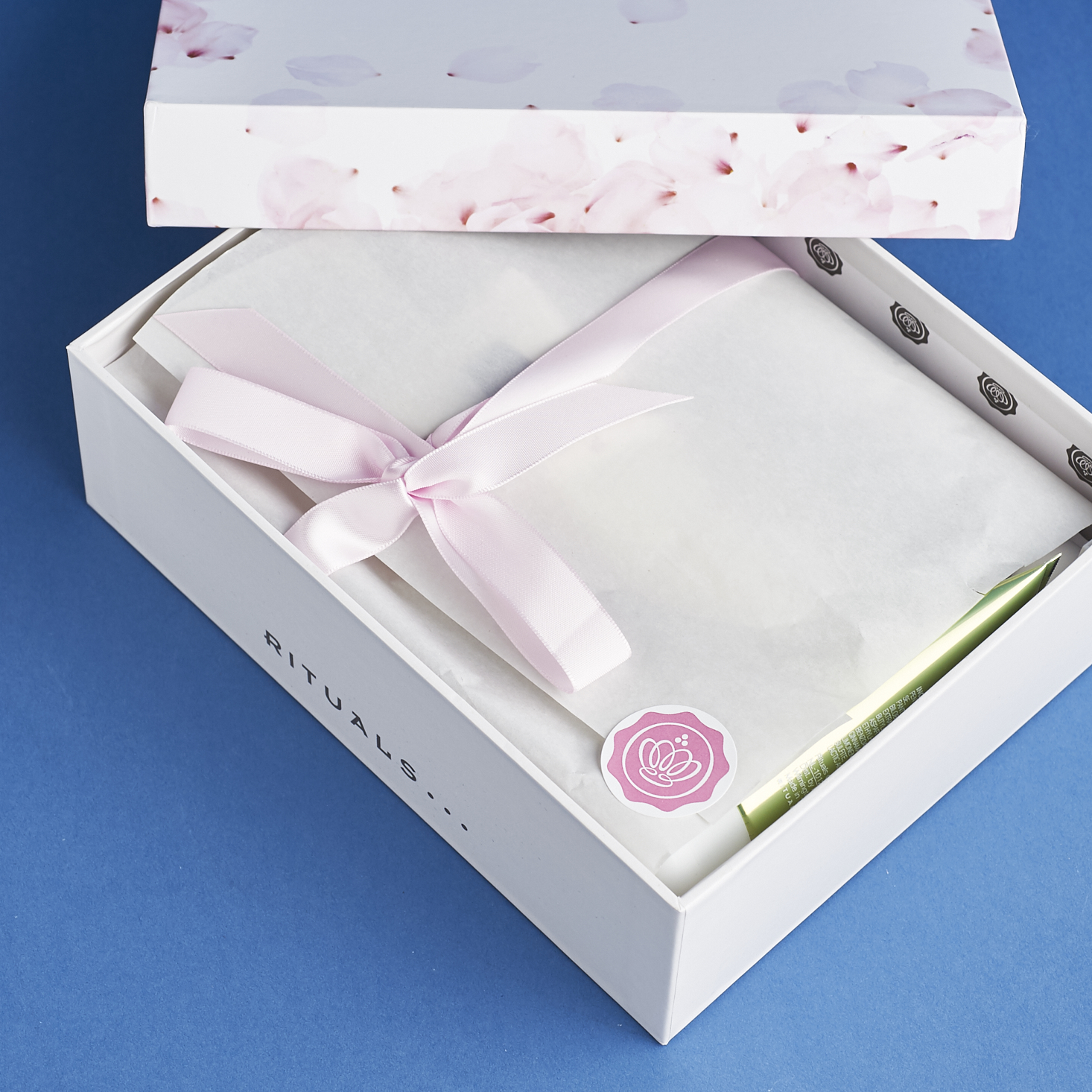 Glossybox-Rituals-February-2017-0002