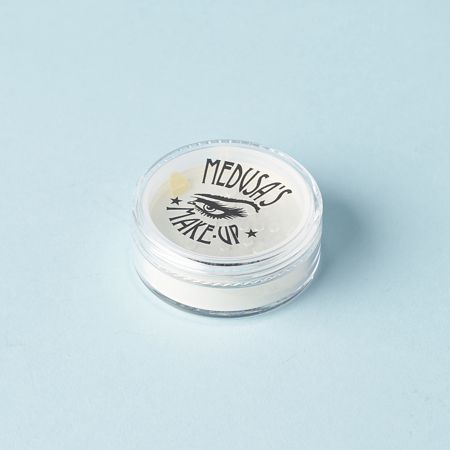 Medusas-makeup-vegan-beauty-box-february-2017-0008